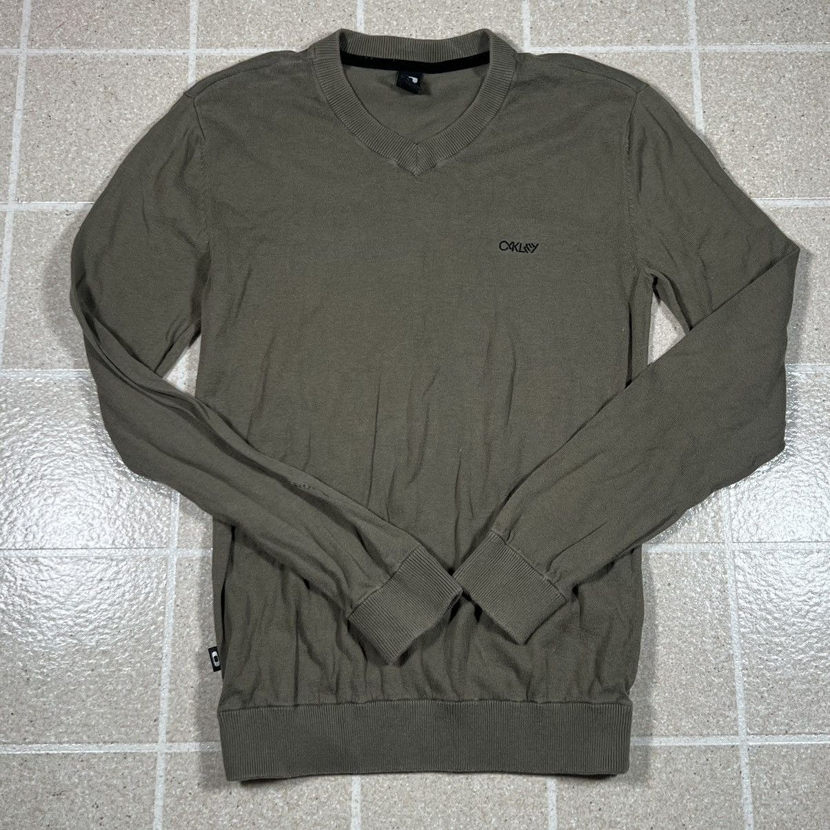 Oakley × Vintage Oakley Sweater Mens V Neck Sweater Olive Green Slim Fit Size US S / EU 44-46 / 1 - 1 Thumbnail