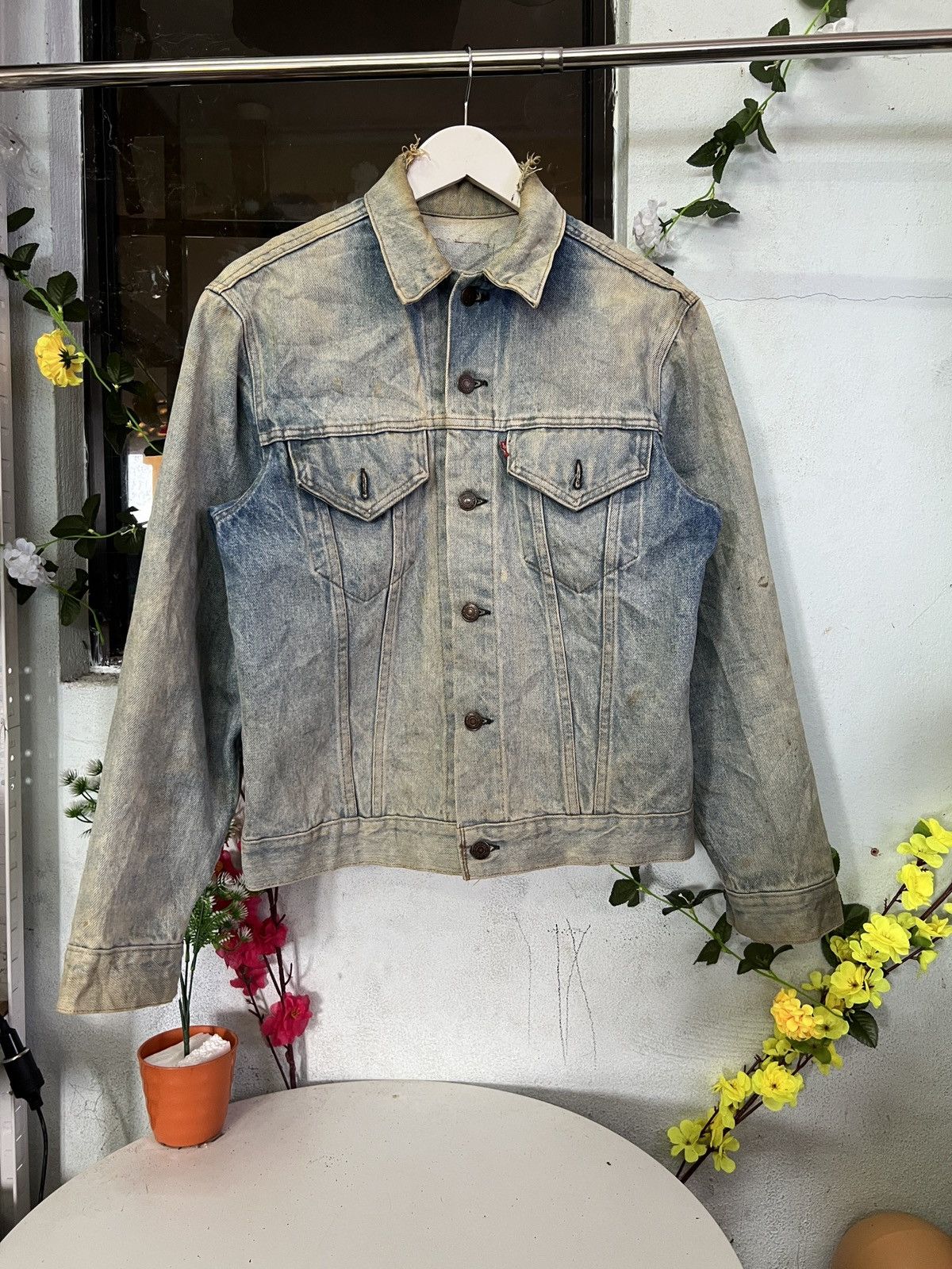 Levi's Vintage Levis Distress Denim Jacket Size US S / EU 44-46 / 1 - 1 Thumbnail