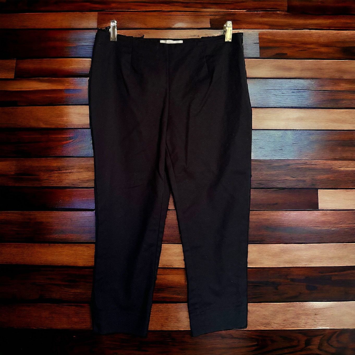 Chicos Chico's Womens Pants Sz 0 S 4 Black Pixie Crop Tapered Pants Size 27" / US 4 / IT 40 - 1 Thumbnail