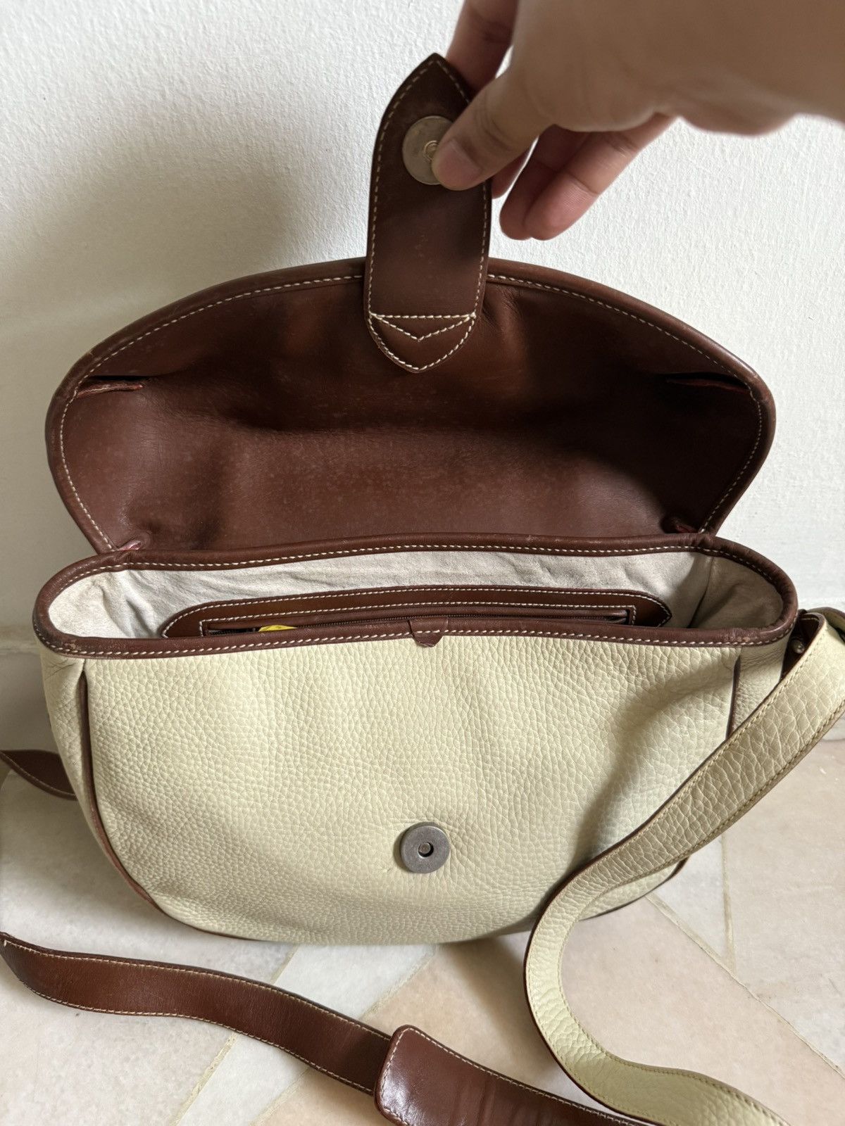 Gucci Vintage 90s Gucci Calfskin leather sling bag Size ONE SIZE - 9 Thumbnail