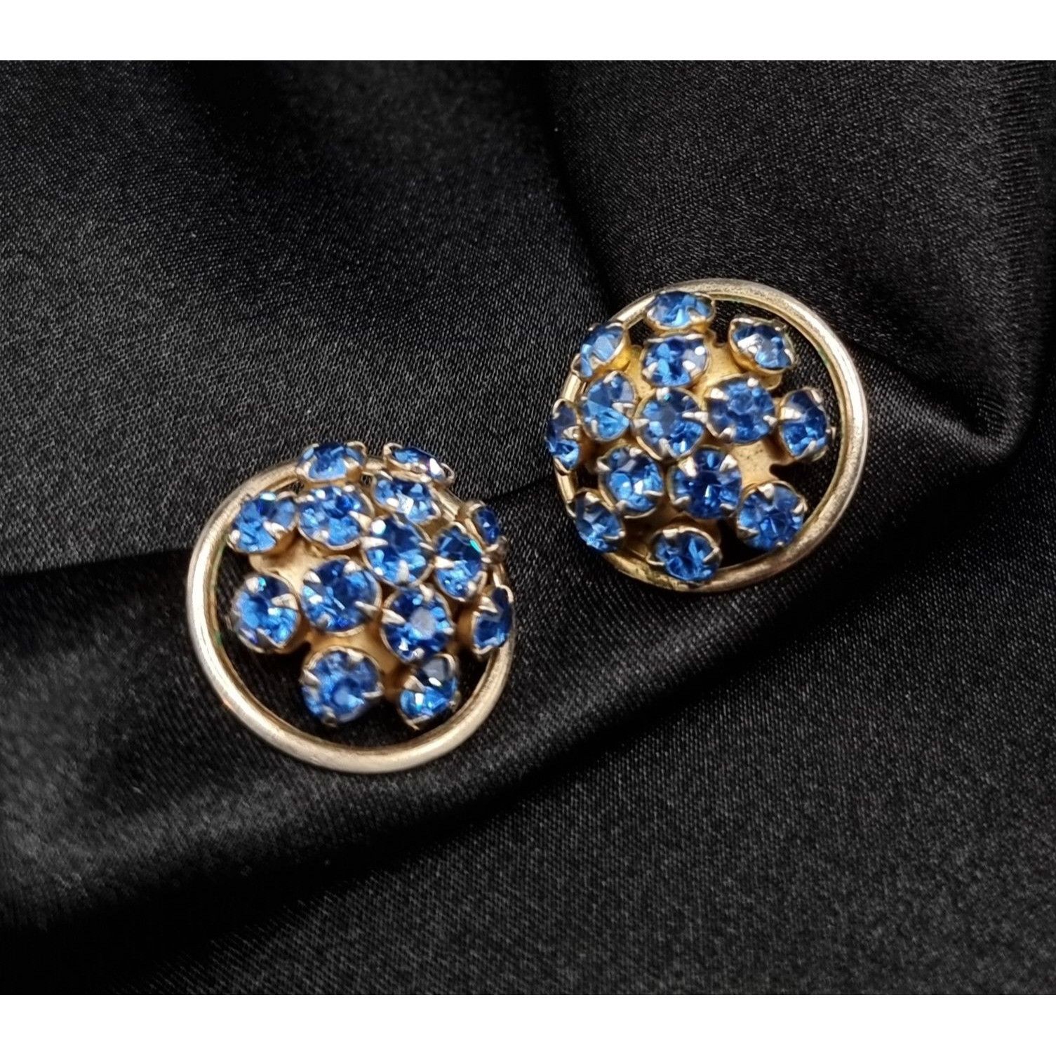 Vintage Vintage 1960's Blue Rhinestone Gold-Tone Clip-On Earrings Size ONE SIZE - 1 Thumbnail