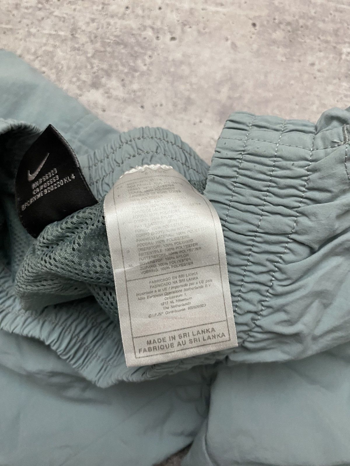Nike × Vintage NIKE VINTAGE NYLON SWEATPANTS Size US 31 - 8 Thumbnail