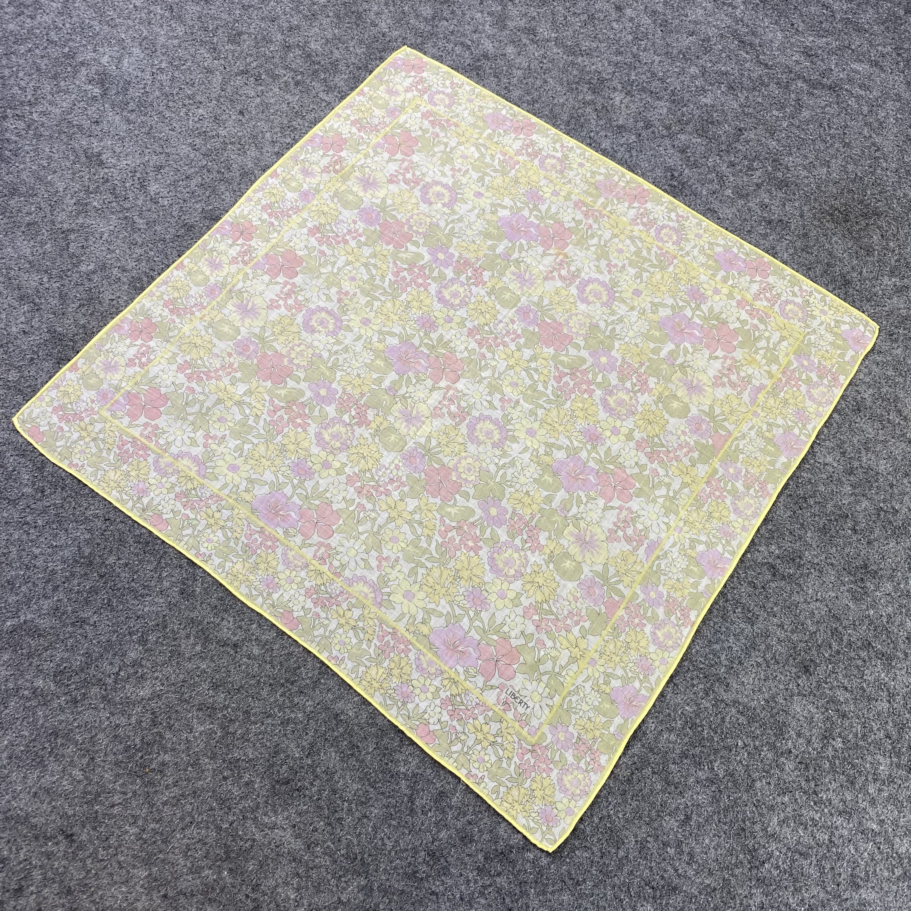 Liberty Liberty Handkerchief / Bandana / Neckerchief-B1554 Size ONE SIZE - 4 Thumbnail