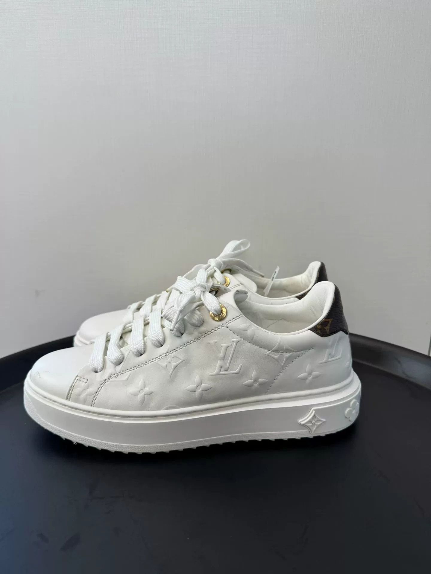 Louis Vuitton Louis Vuitton Time Out Sneakers Size US 6 / IT 36 - 1 Thumbnail