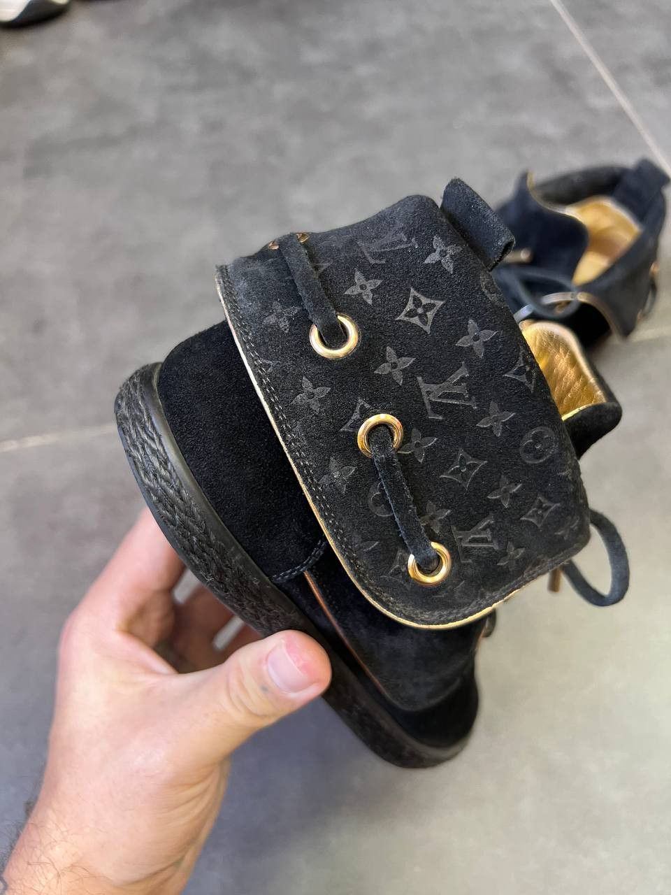 Louis Vuitton Louis Vuitton suede monogram sneakers Size US 7.5 / IT 37.5 - 3 Thumbnail