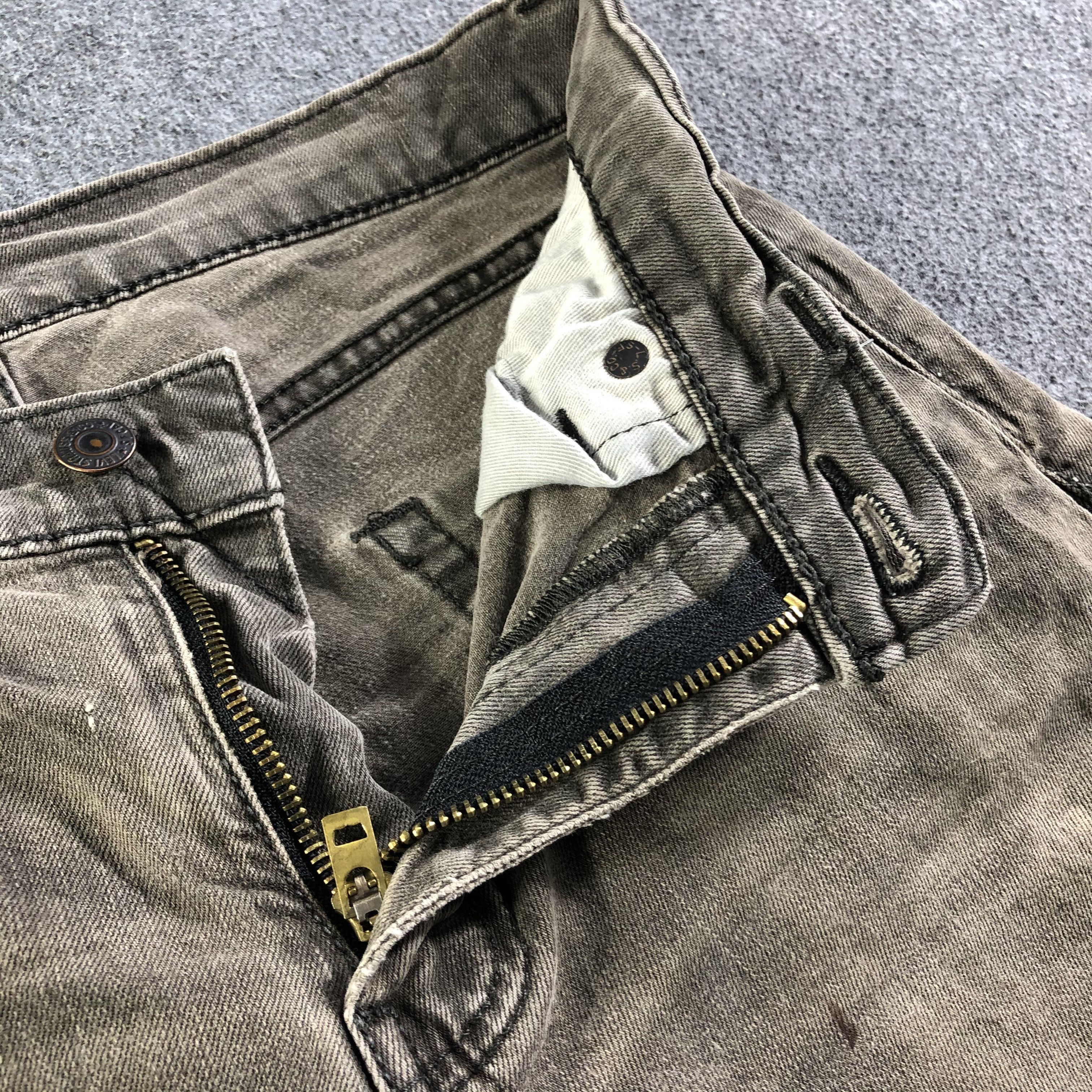Levi's Vintage Levis 511 Jeans-J4356 Size US 29 - 7 Thumbnail