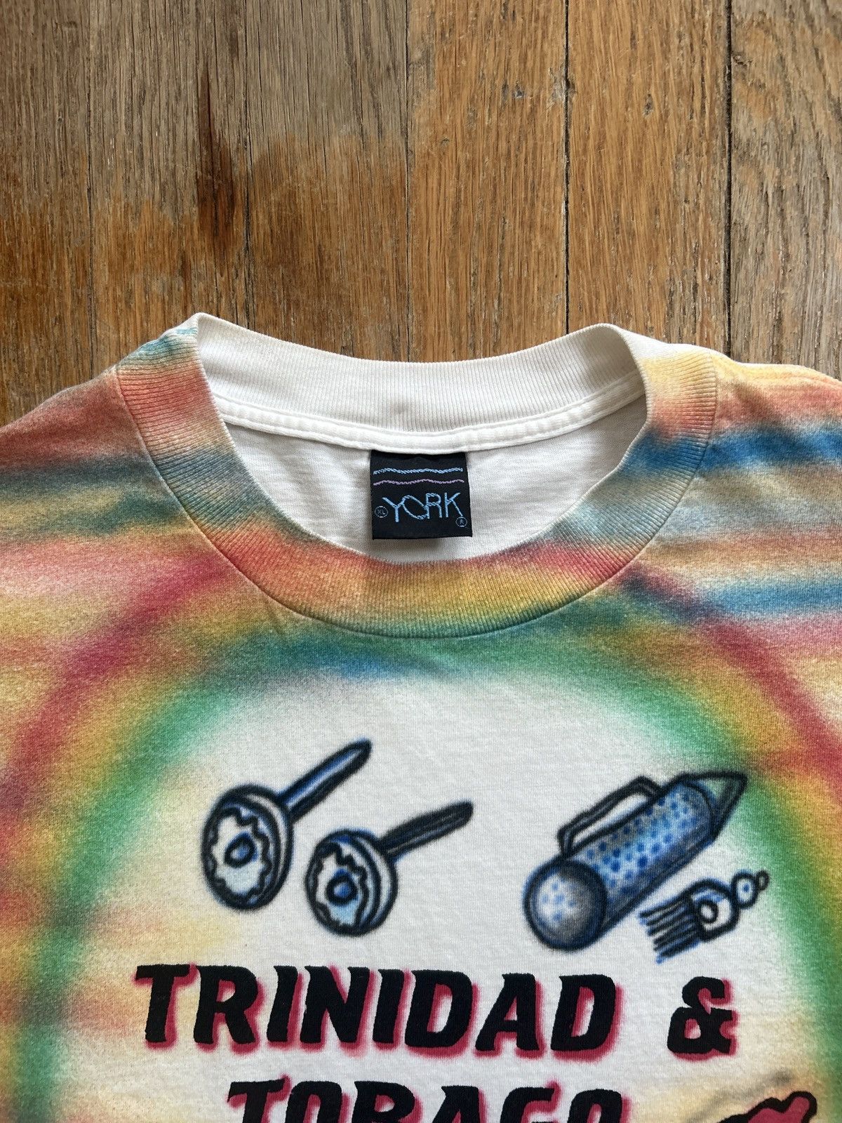 Vintage Vintage Airbrushed AOP Trinidad T shirt Size XL Y2K Size US XL / EU 56 / 4 - 2 Thumbnail