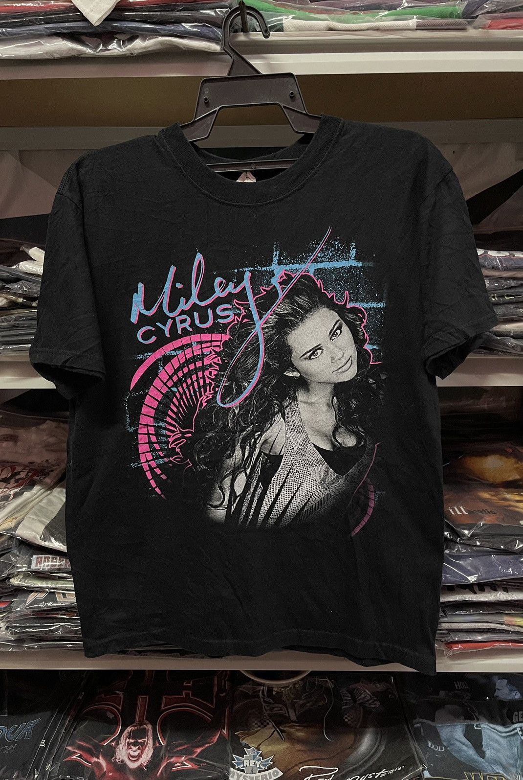 Band Tees Tour Tees x Miley Cyrus🔥🔥🔥 Size US M / EU 48-50 / 2 - 2 Thumbnail