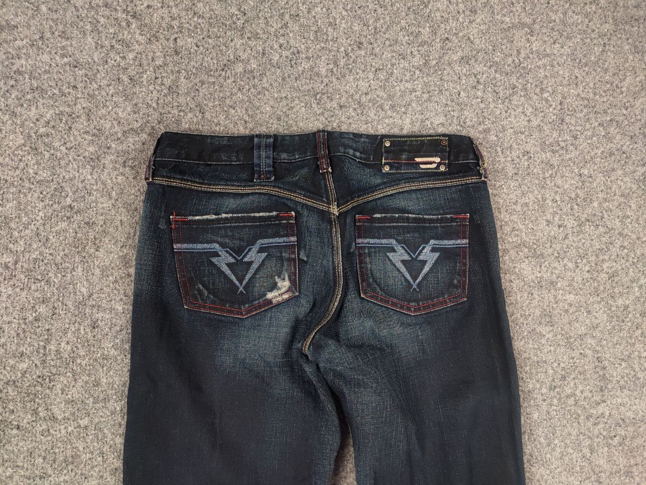 Diesel Vintage Diesel Rippy Logo Distressed Faded Denim Jeans Y2K Size 27" / US 4 / IT 40 - 8 Thumbnail