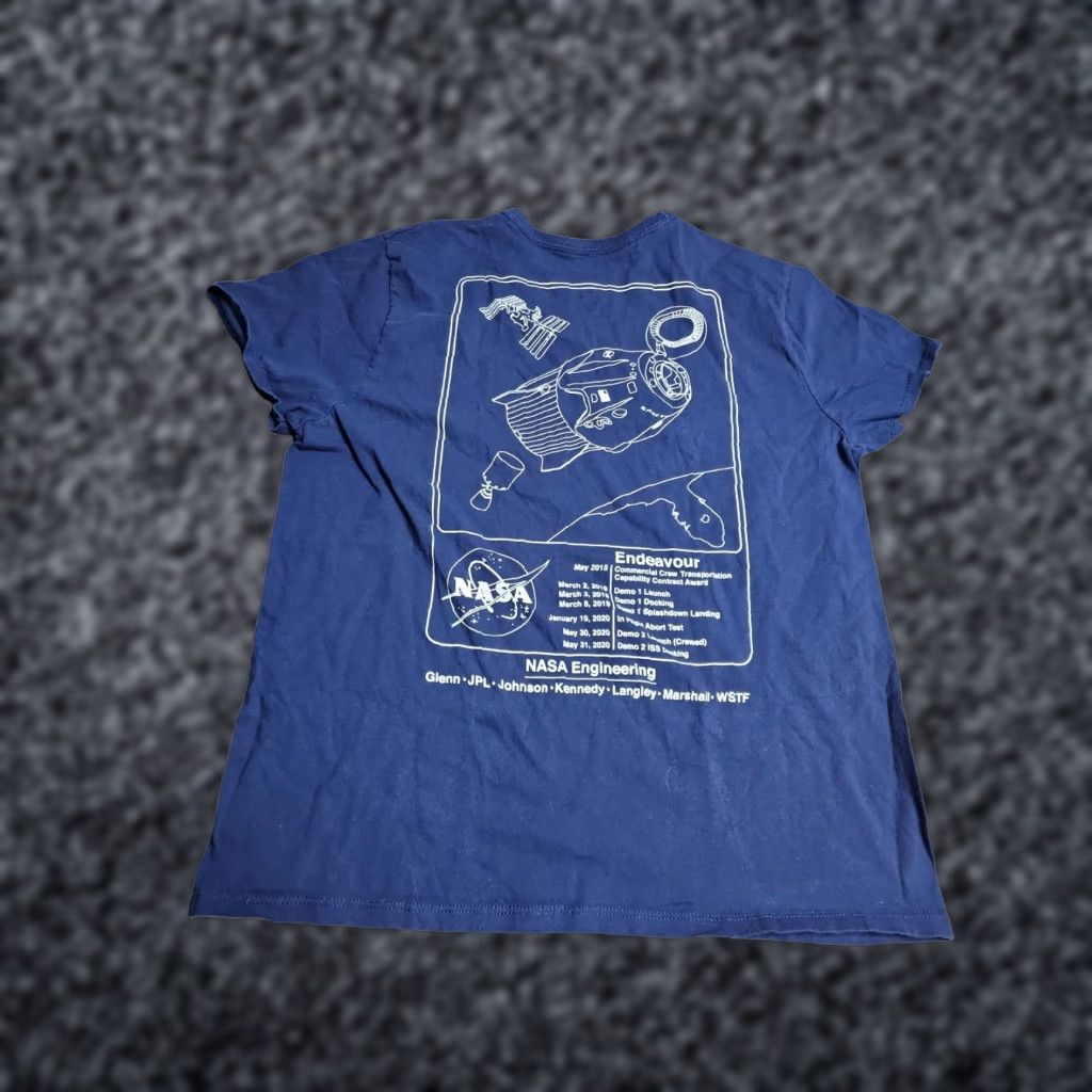Hanes Vintage NASA SpaceX Crew Dragon Behnken DM-2 T-Shirt Women Blue Short Sleeve V-Neck Size L / US 10 / IT 46 - 1 Thumbnail