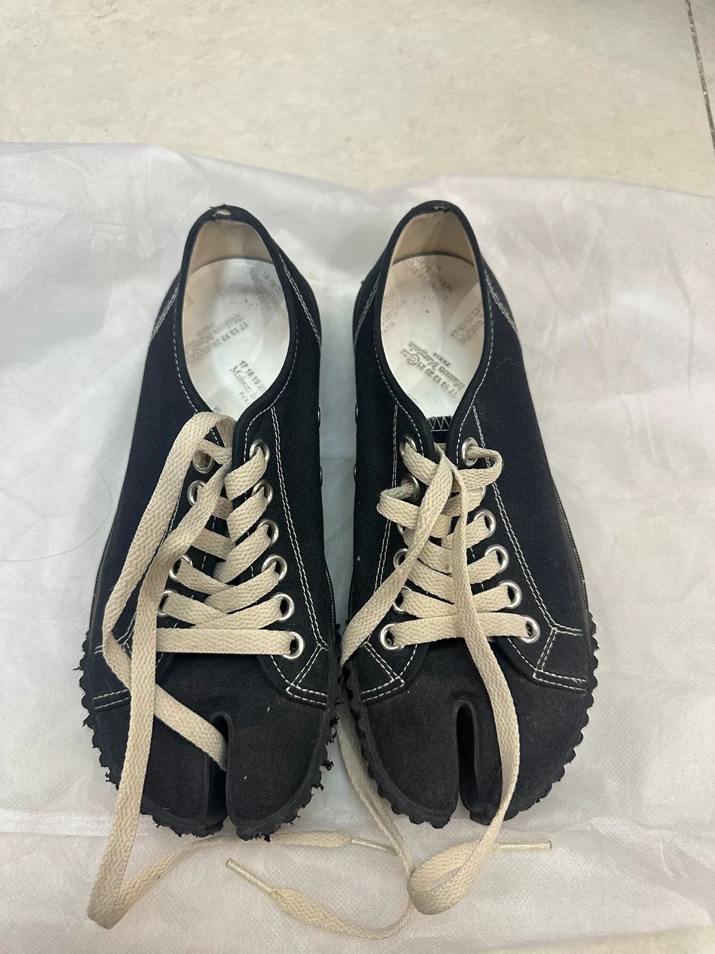 Maison Margiela maison margiela tabi split toe canvas shoes Size US 5 / IT 35 - 1 Thumbnail