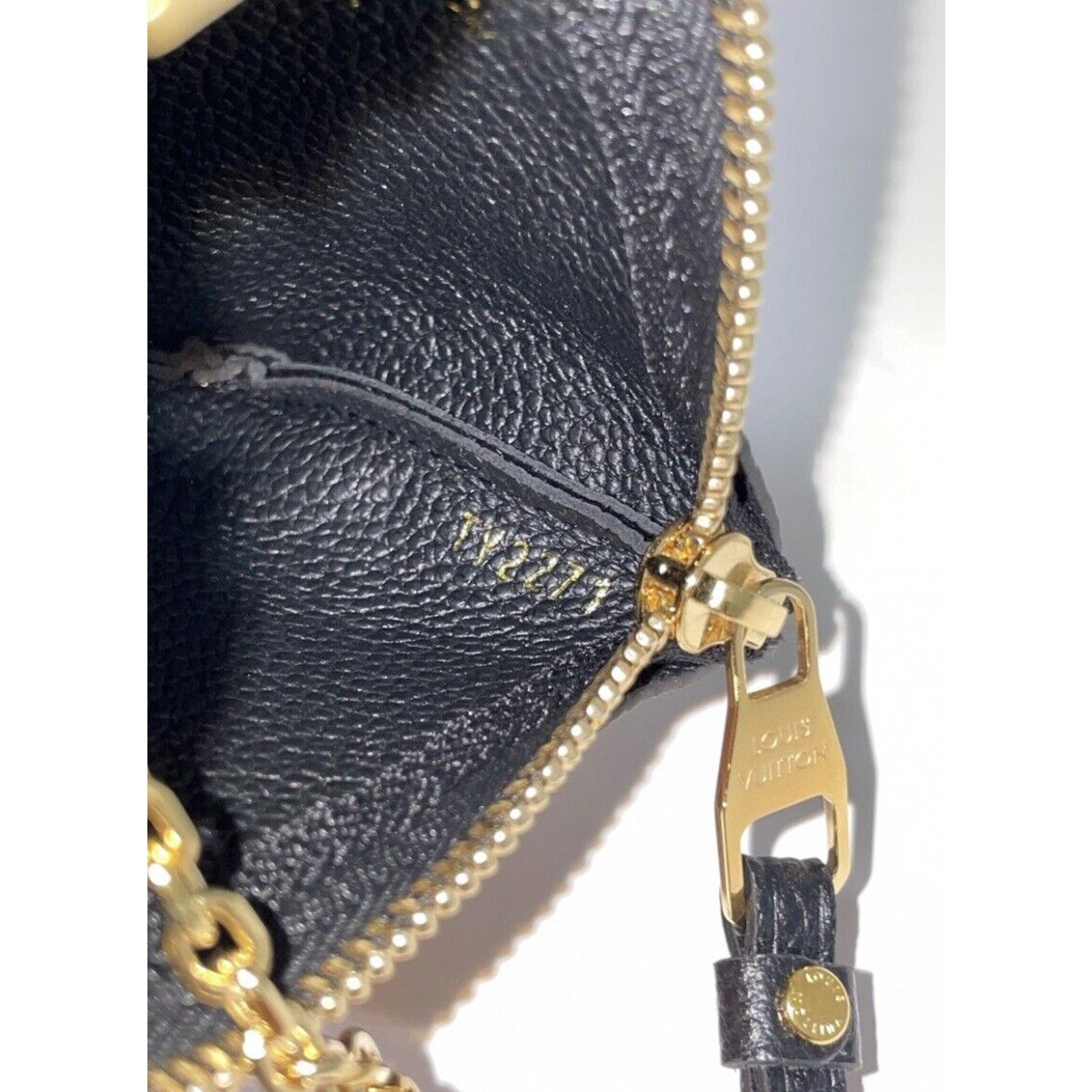 Louis Vuitton Louis Vuitton M80885 Bicolor KEY CLES POUCH BNIB Size ONE SIZE - 9 Thumbnail