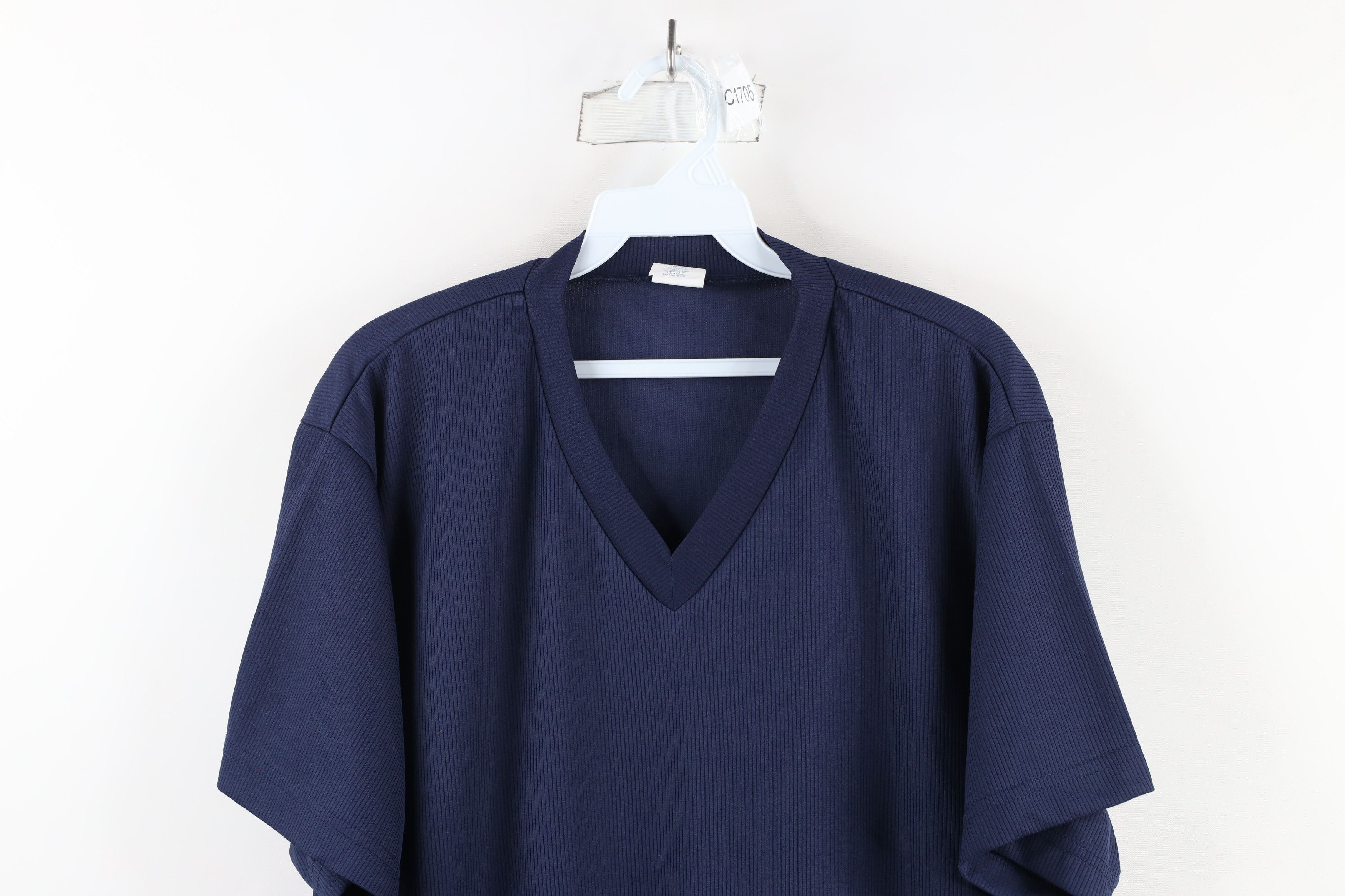 Vintage Vintage 90s Streetwear Knit Short Sleeve V-Neck T-Shirt Size US XL / EU 56 / 4 - 2 Thumbnail