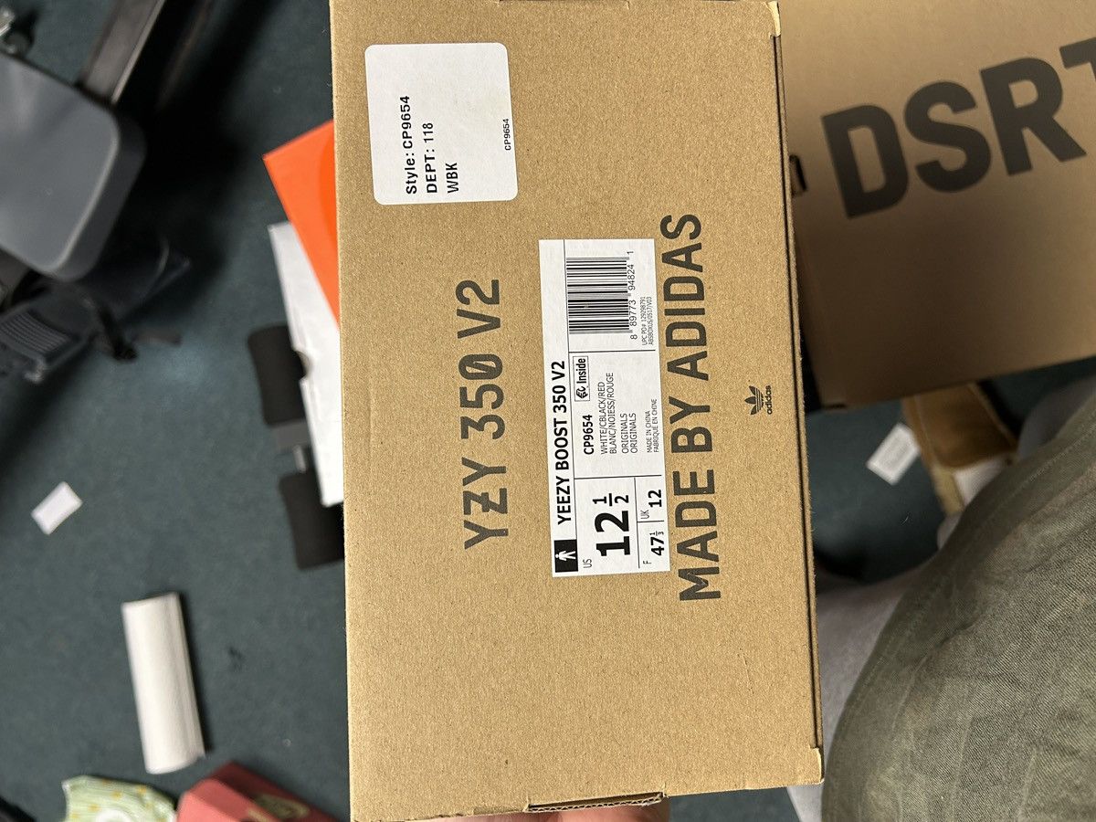 Yeezy Yeezy 350 Zebra 2022 Size US 12.5 / EU 45-46 - 7 Thumbnail