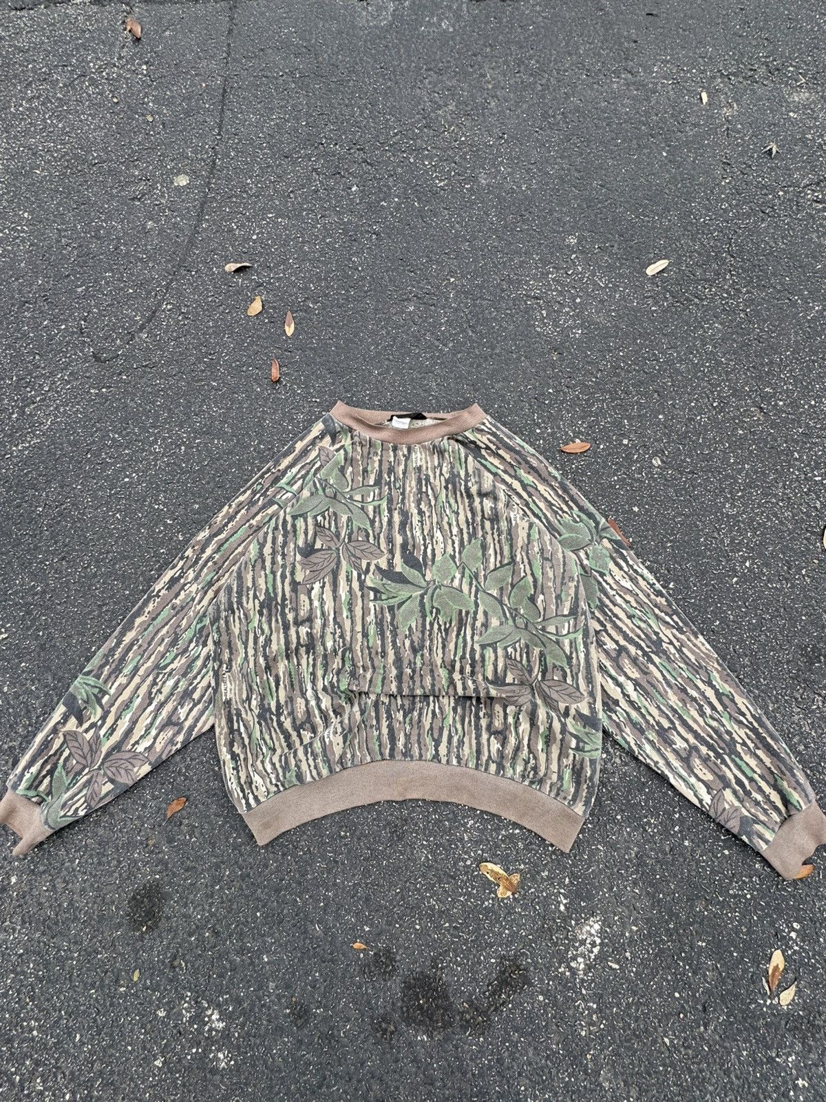 Realtree × Vintage vintage camo sweatshirt Size US L / EU 52-54 / 3 - 4 Thumbnail