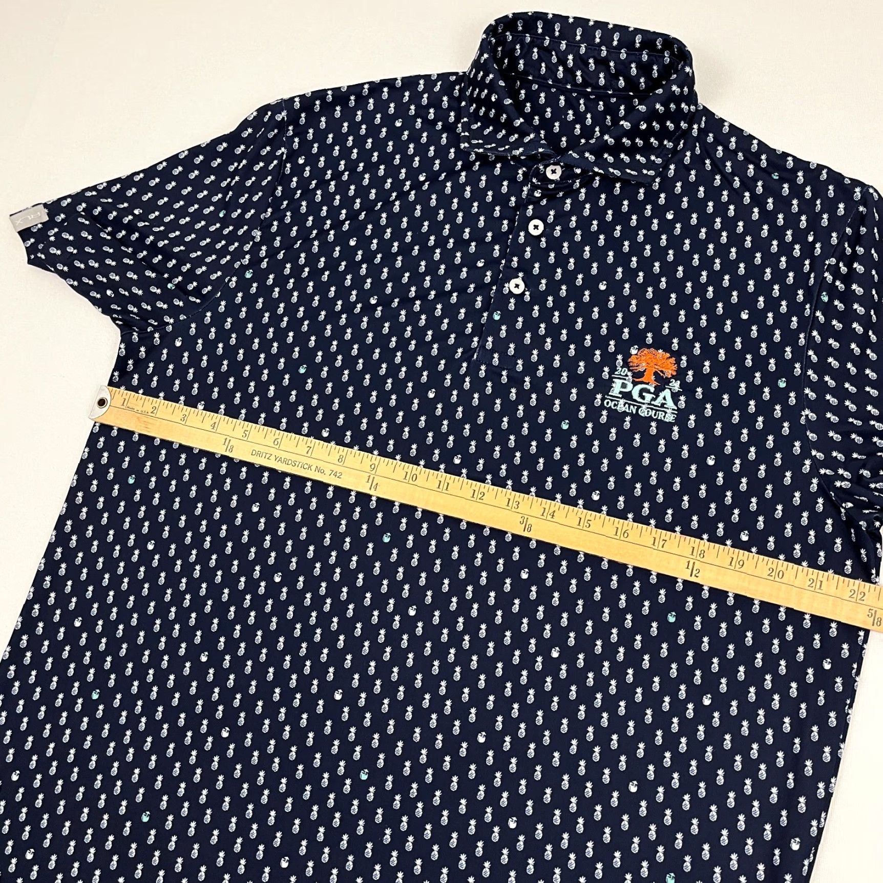 RLX Ralph Lauren RLX Ralph Lauren Polo Shirt Golf Ocean Course Kiawah Mens L Blue Pineapple Vintage? No (not vintage) Size US L / EU 52-54 / 3 - 6 Thumbnail