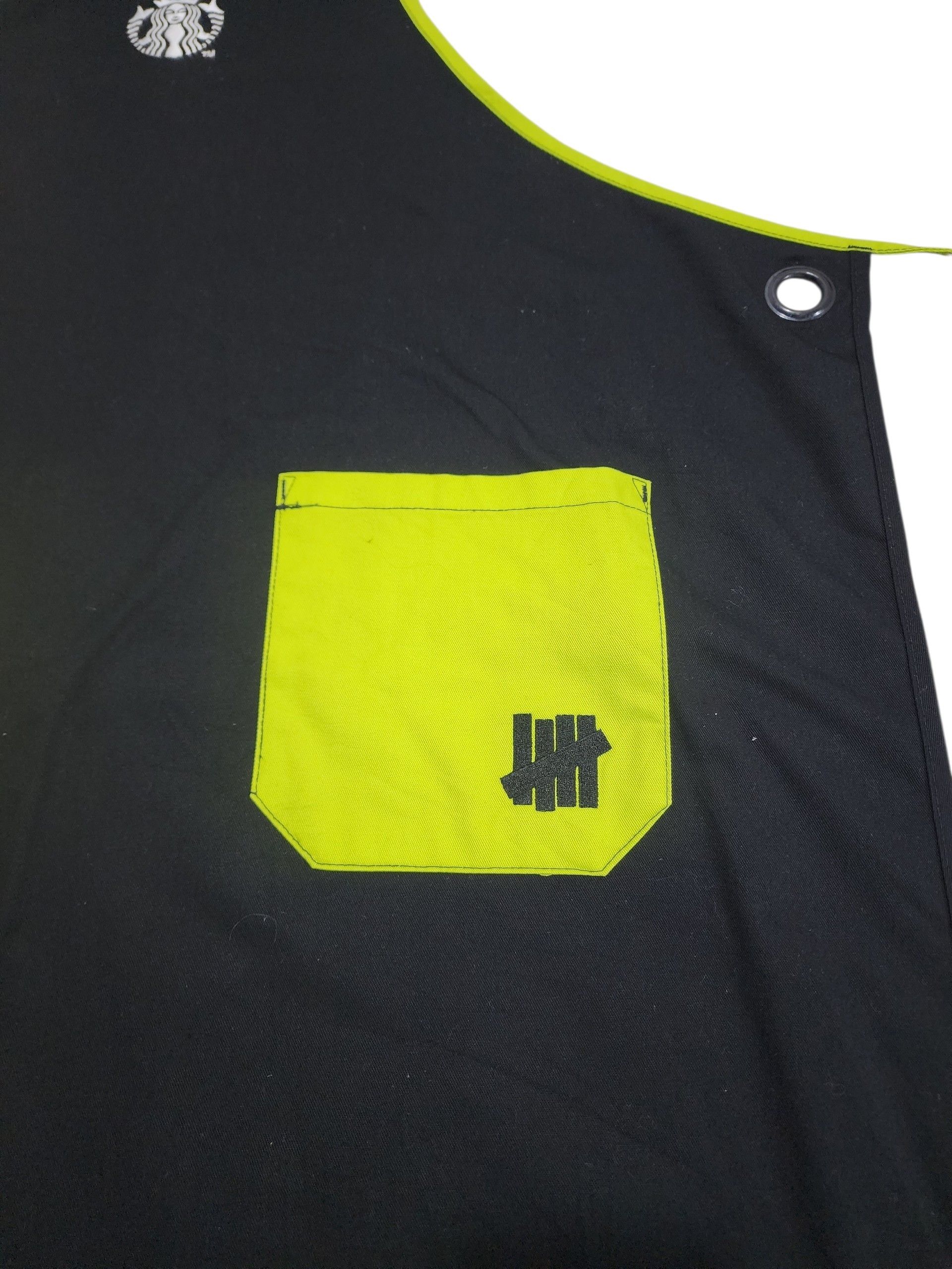 Undefeated Starbucks X Undefeated Limited Edition Apron Size ONE SIZE - 5 Thumbnail