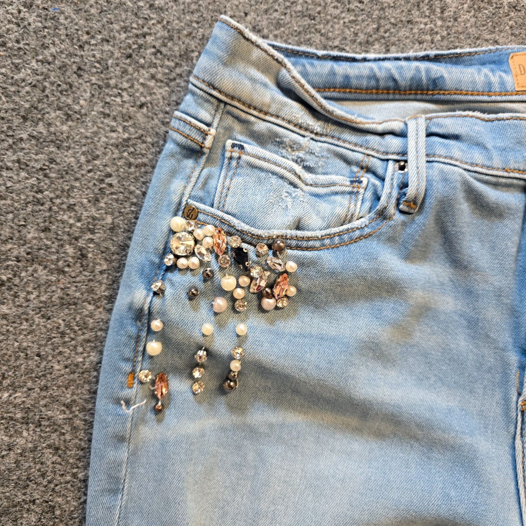 Vintage Driftwood Jeans Womens Size 29 Blue Rhinestones Pearls Distressed Jackie Skinny Bohemian Size 29" - 3 Thumbnail