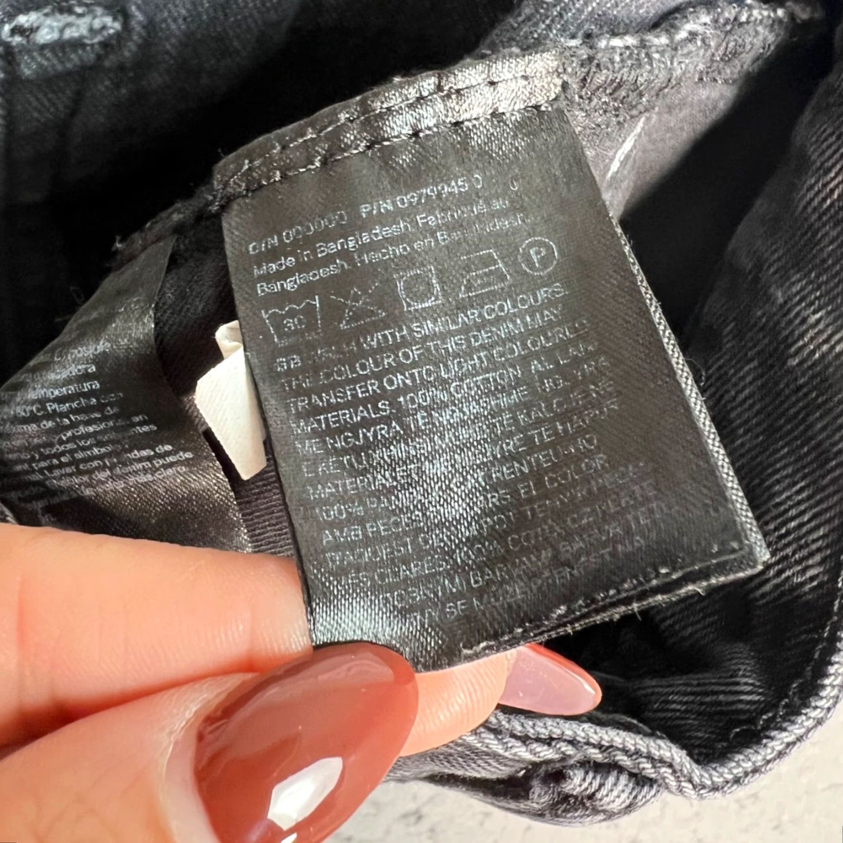 H&M H&M Womens Jeans 29 x 25 Black Denim 5-Pocket High-Waisted Wide-Leg Cotton Blend Denim Shirt? Size 29" - 4 Thumbnail