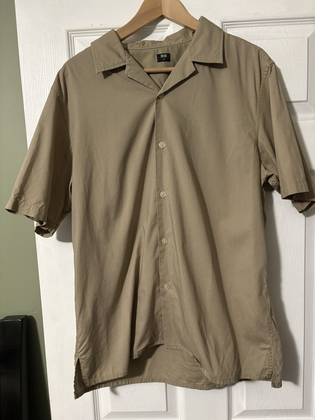 Uniqlo Uniqlo Open Camp Collar Beige Shirt Size US M / EU 48-50 / 2 - 1 Thumbnail