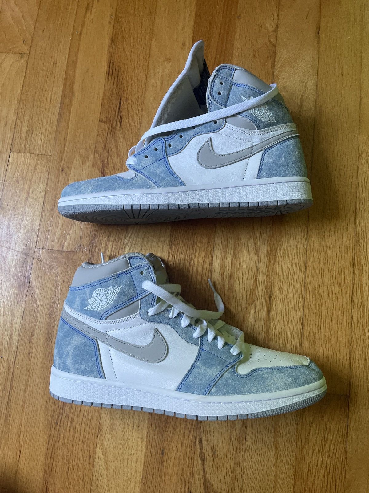 Jordan Brand × Nike JORDAN 1 HYPER ROYAL BLUE MENS 9.5 Size US 9.5 / EU 42-43 - 2 Thumbnail