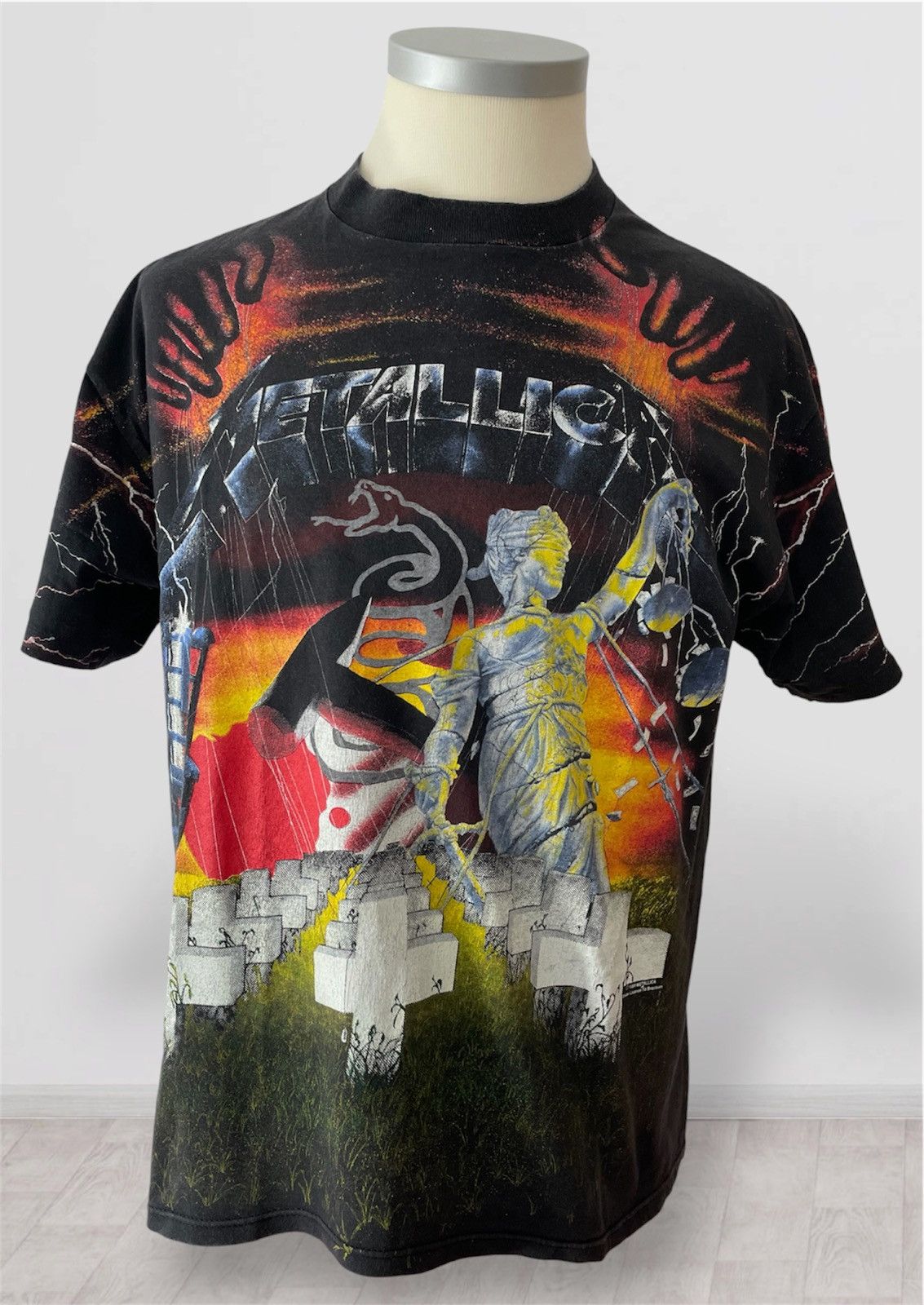 Brockum Vintage Metallica “Master of Puppets” T-Shirt, AOP, 1 Size US XL / EU 56 / 4 - 1 Thumbnail