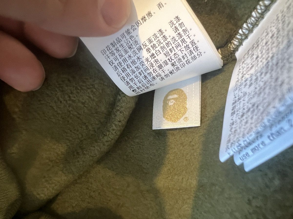 Bape 1st Camo Shark Crewneck Size US XL / EU 56 / 4 - 8 Thumbnail