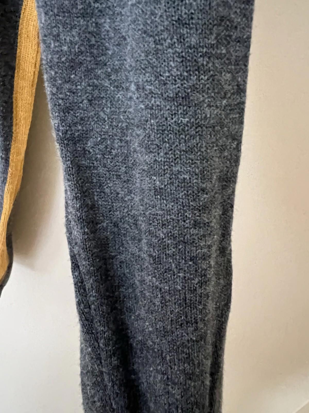 The Unbranded Brand Gray Knit Sweater Contrast Mustard Panels Long Sleeve Size M Size M / US 6-8 / IT 42-44 - 3 Thumbnail