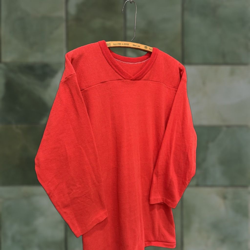 Russell Athletic VINTAGE Russell Athletic Gold Label Red Cotton Raglan Shirt M Adult Mens 70s 1970s Size US M / EU 48-50 / 2 - 1 Thumbnail