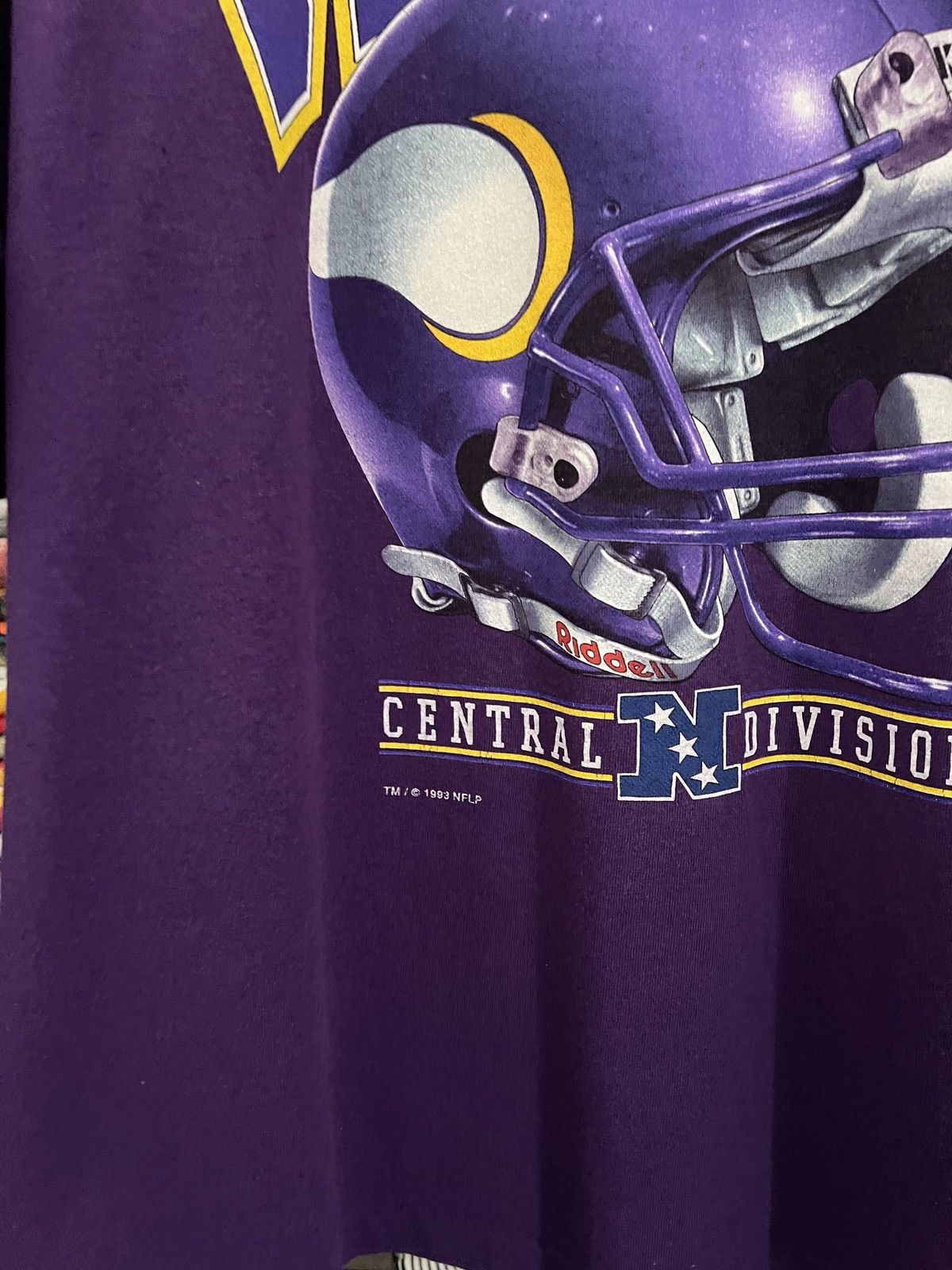 Salem Sportswear 1993 Minnesota Vikings Helmet Single Stitch Tee Team Size US XL / EU 56 / 4 - 3 Thumbnail