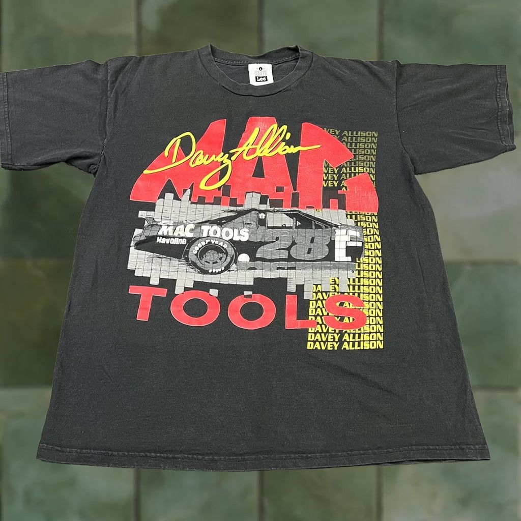 Lee VINTAGE Davey Allison Mac Tools NASCAR Racing Graphic T Shirt Shirt Mens Large Black 90s Short Sleeve Crew Neck Graphic Print Nascar Boys? Size US L / EU 52-54 / 3 - 1 Thumbnail