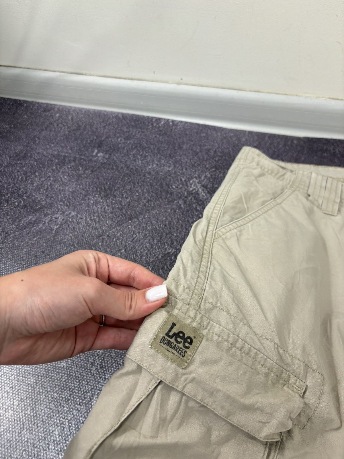 Lee Vintage Lee Dungarees Y2K Beige Work Hype Baggy Cargo Shorts Size US 36 / EU 52 - 7 Thumbnail