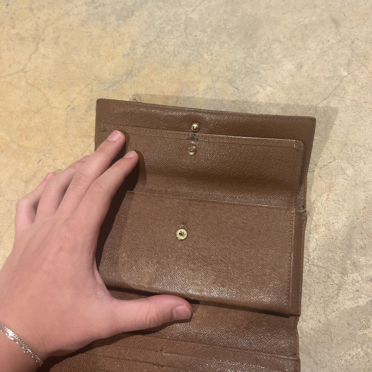 Designer × Louis Vuitton × Vintage Vintage Louis Vuitton LV Monogram Sarah Trifold Long Wallet Size ONE SIZE - 15 Thumbnail