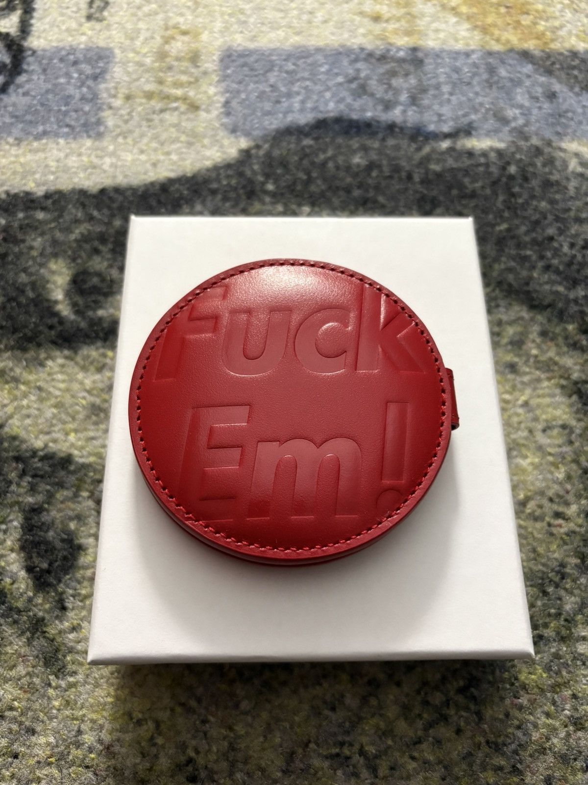 Supreme Supreme Fuck Em Leather Pocket Mirror Red Size ONE SIZE - 2 Thumbnail
