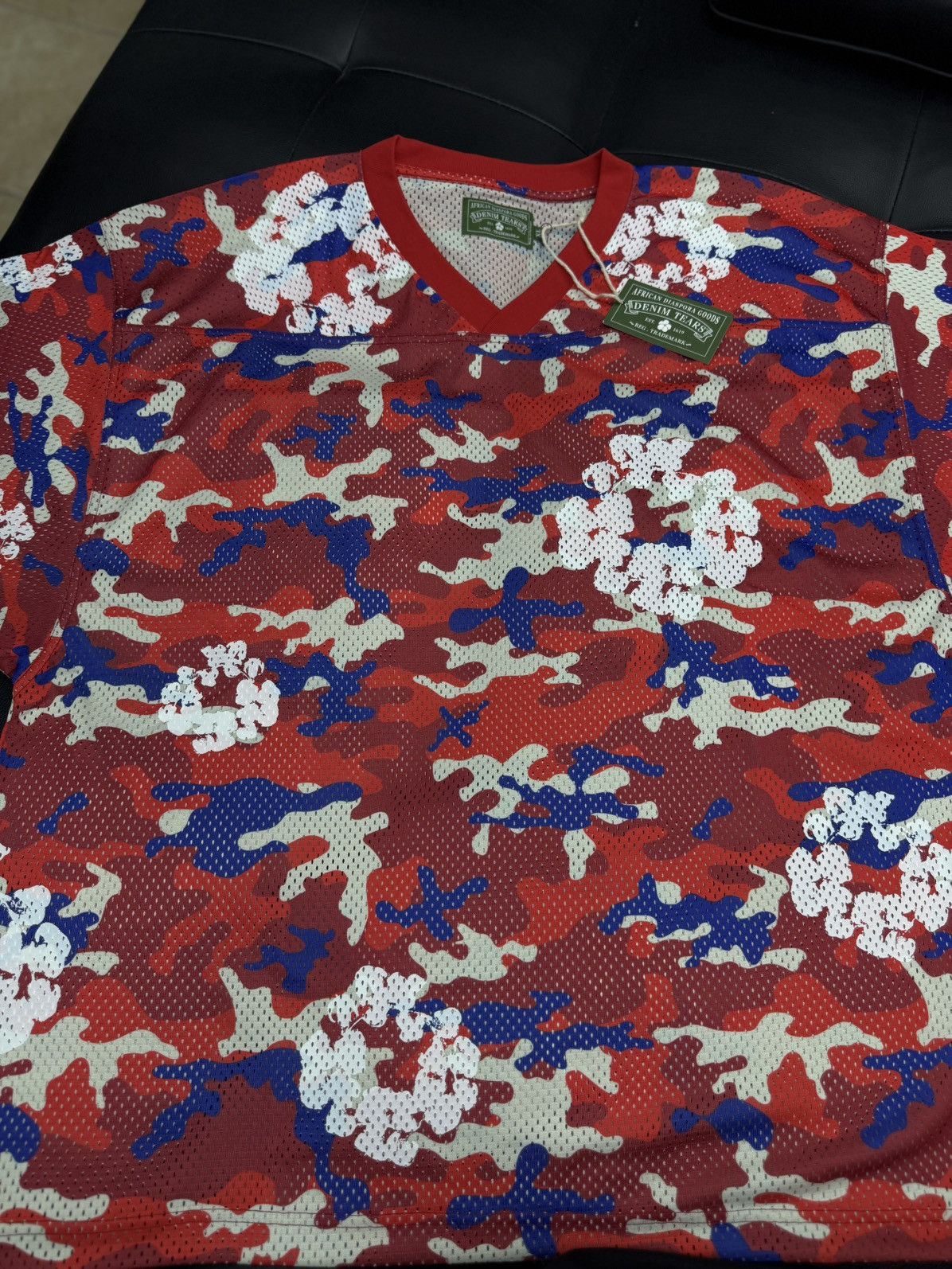 DENIM TEARS Denim Tears Red Camo Cotton Wreath Jersey Size XL (NEW) Size US XL / EU 56 / 4 - 2 Thumbnail