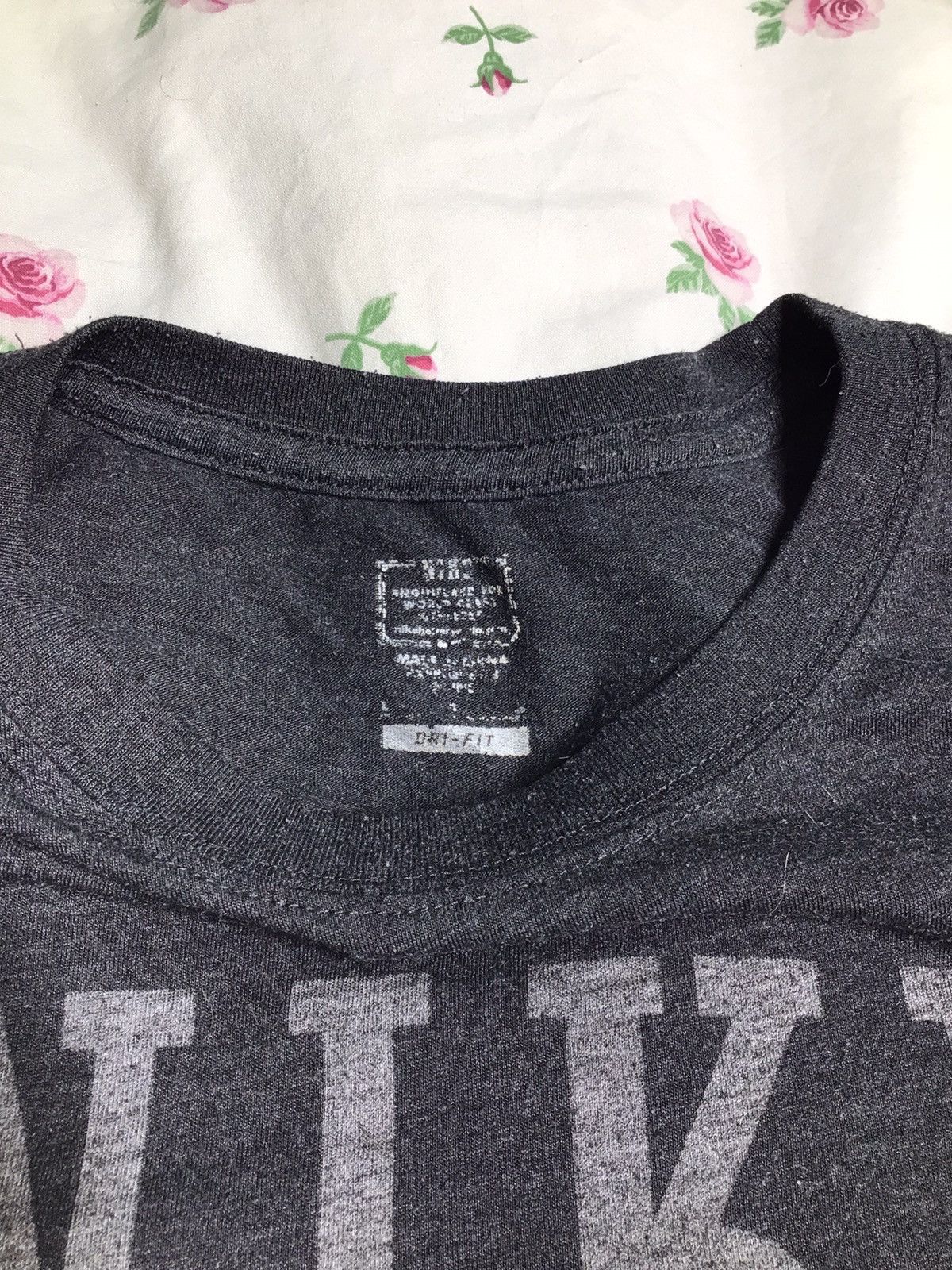 Nike SB Vintage Nike SB T-shirt Size US L / EU 52-54 / 3 - 3 Thumbnail