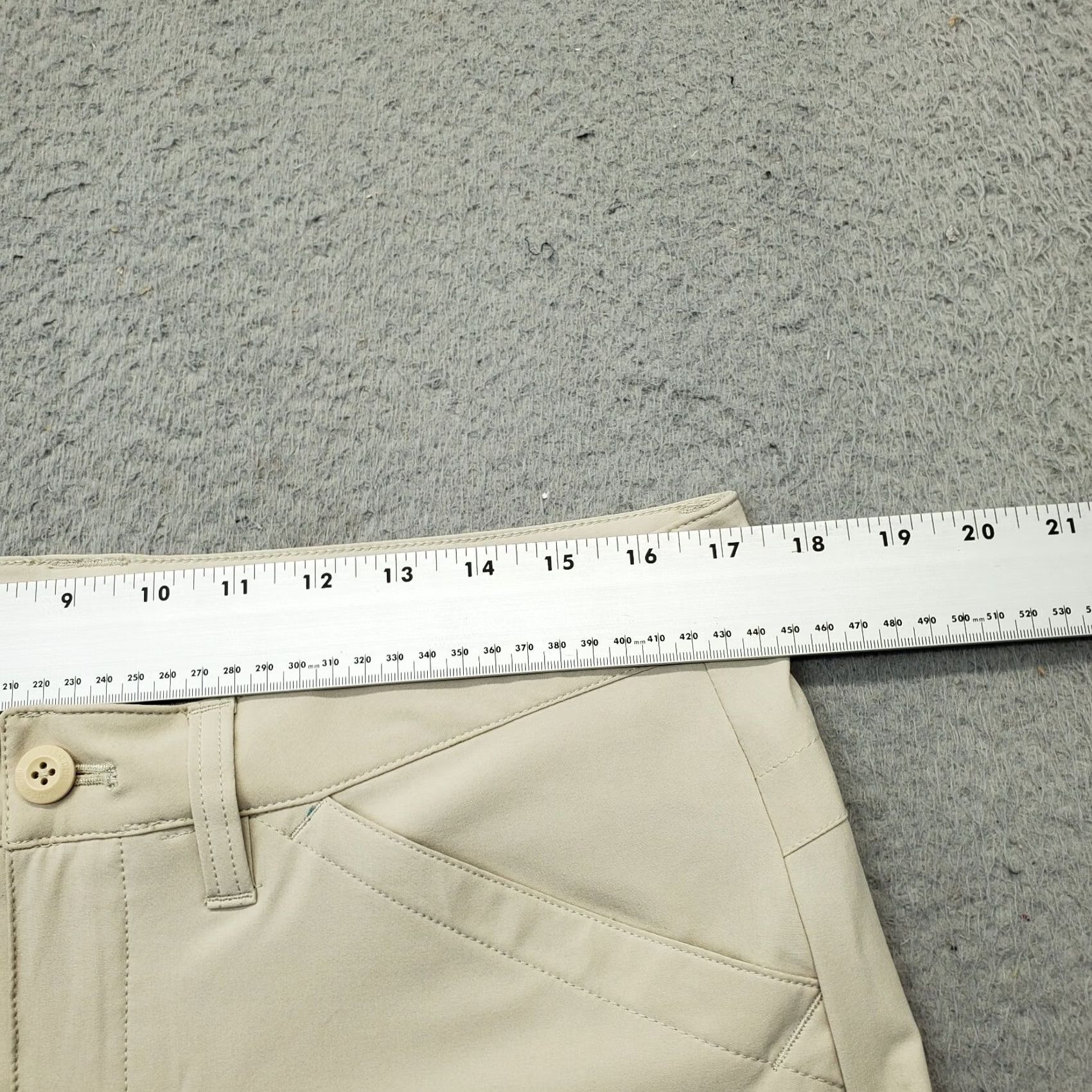 Eddie Bauer Eddie Bauer Womens Size 12 Tan Convertible Zip-Off Pants Chino Straight Leg Measurements 29" Inseam Stretch Pockets Size 34" / US 12 / IT 48 - 6 Thumbnail