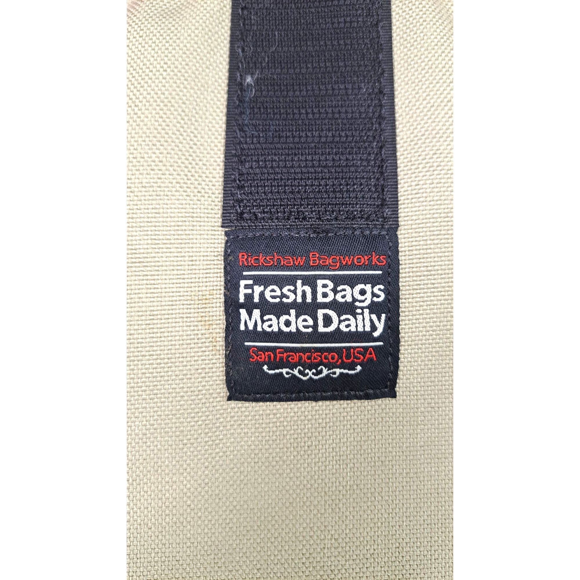 Other Rickshaw Small Zero Messenger Bag Adjustable Strap Blue Pink Size ONE SIZE - 7 Thumbnail