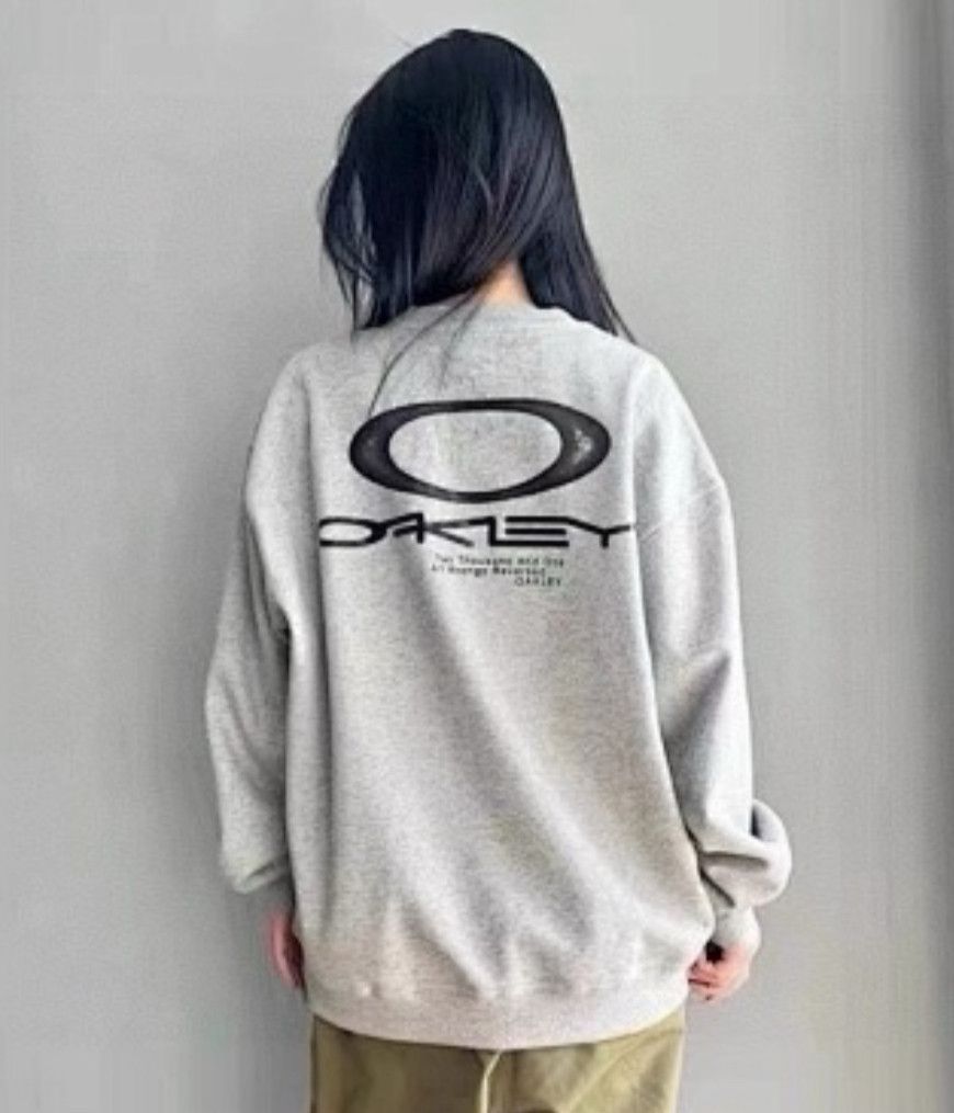 Oakley NWT Oakley Men's Medium Grey Crewneck Sweatshirt Large Back Size US M / EU 48-50 / 2 - 12 Thumbnail