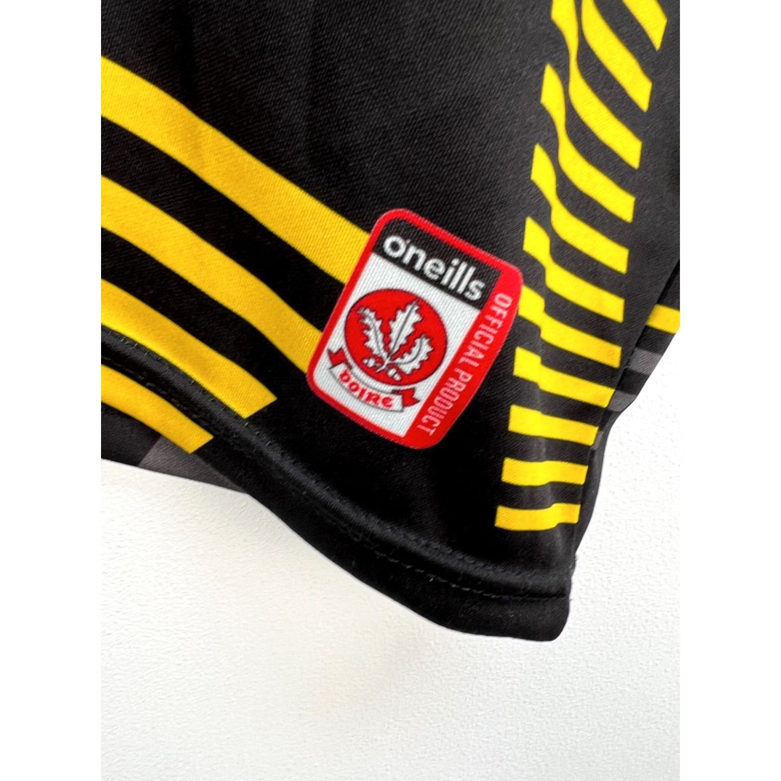 O'Neills Oneills Derry 2022 GAA Gaelic Training Shirt Jersey L Black Crew Neck Short Sleeve Mens Size US L / EU 52-54 / 3 - 4 Thumbnail