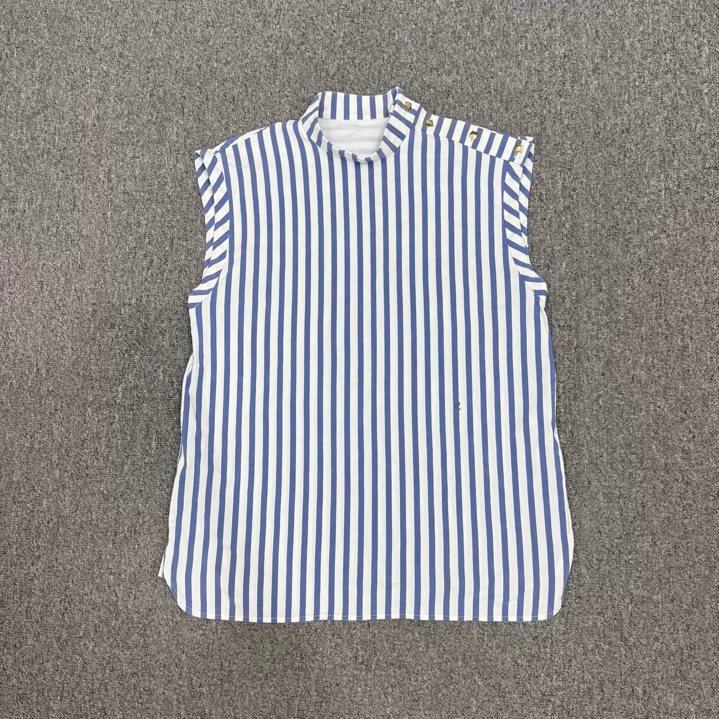 Louis Vuitton LV light blue stripe side button sleeveless shirt M Size M / US 6-8 / IT 42-44 - 1 Thumbnail