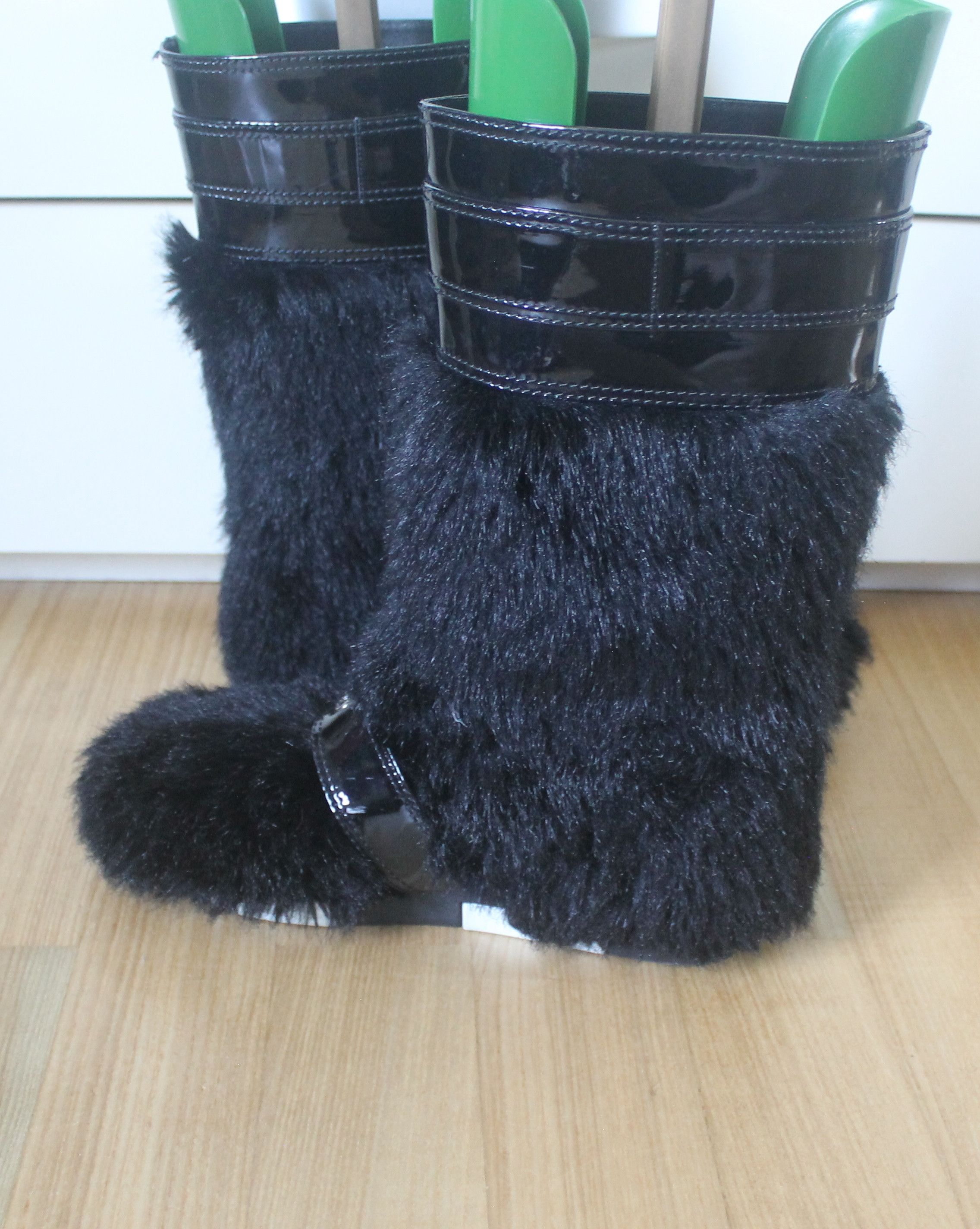 Miu Miu MIU MIU black faux fur boots with patent leather Size US 10.5 / IT 40.5 - 8 Thumbnail