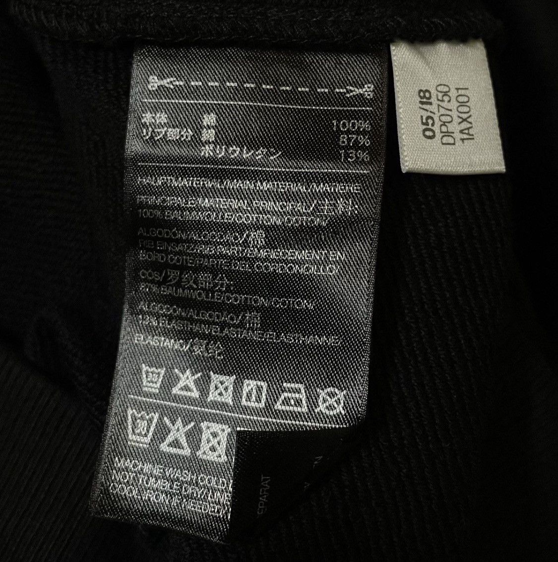 Yohji Yamamoto Yohji yamamoto y-3 FW18 asymmetrical sweatshirt Size US S / EU 44-46 / 1 - 6 Thumbnail
