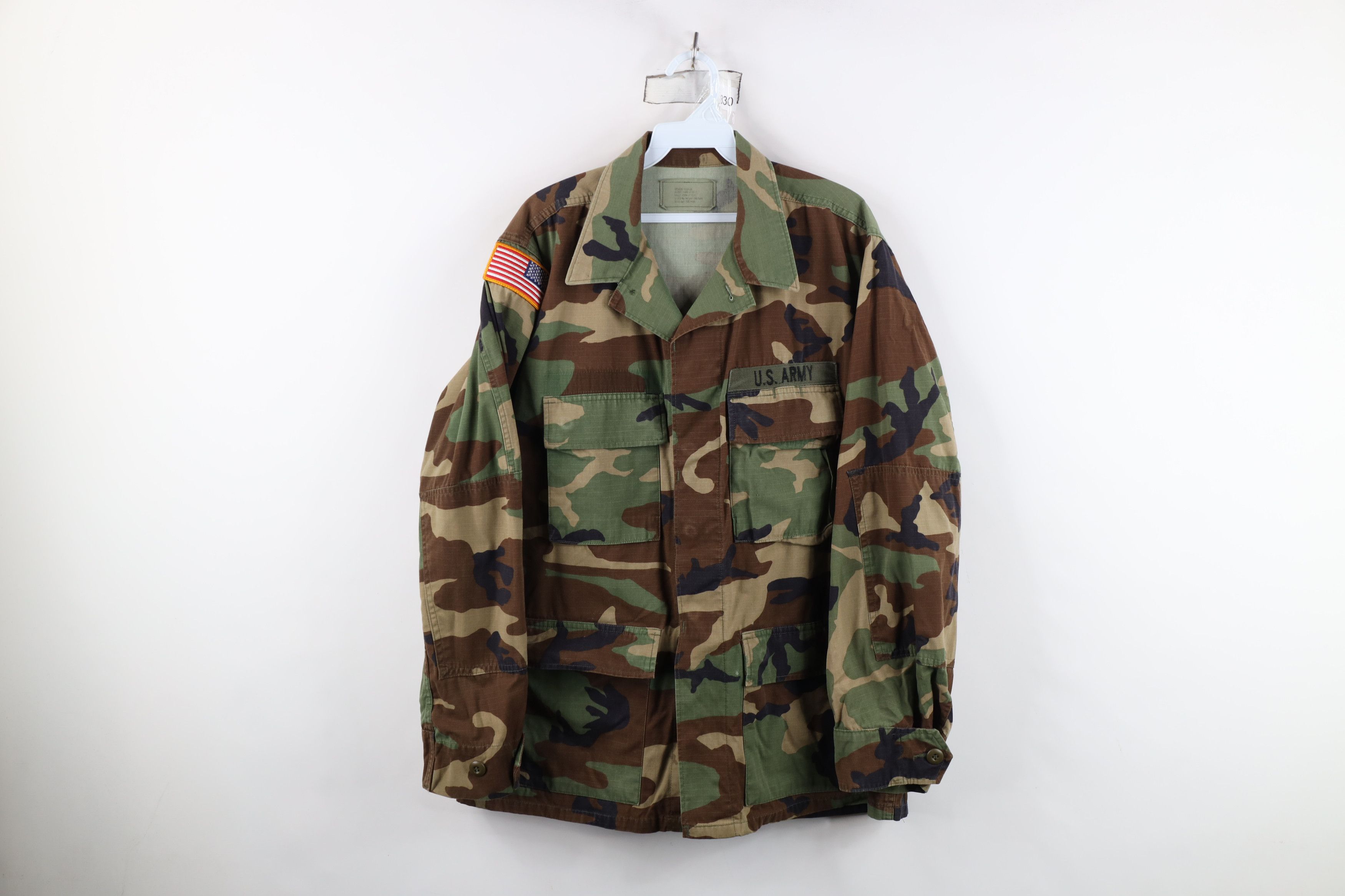 Vintage Vintage 90s Military Woodland Camouflage Combat Jacket USA Size US M / EU 48-50 / 2 - 1 Thumbnail