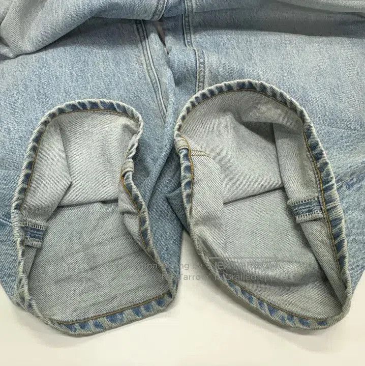 Balenciaga Balenciaga SS24 Wash Denim Wide-Leg Pants. Size US 27 - 7 Thumbnail