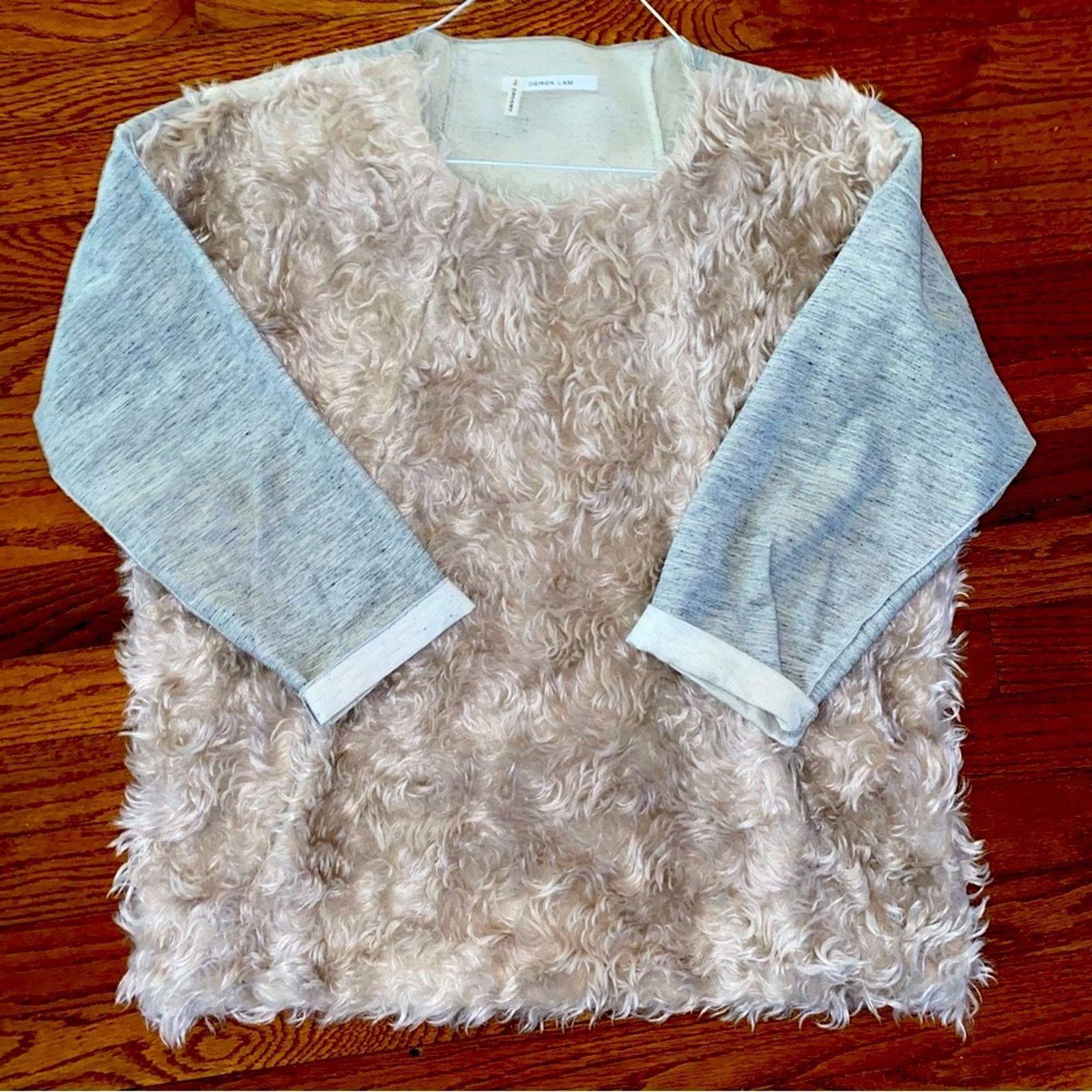 Derek Lam 10 Crosby Derek Lam 10 Crosby Faux Mohair Top w Kangaroo Pocket 0 EUC Size XS / US 0-2 / IT 36-38 - 3 Thumbnail