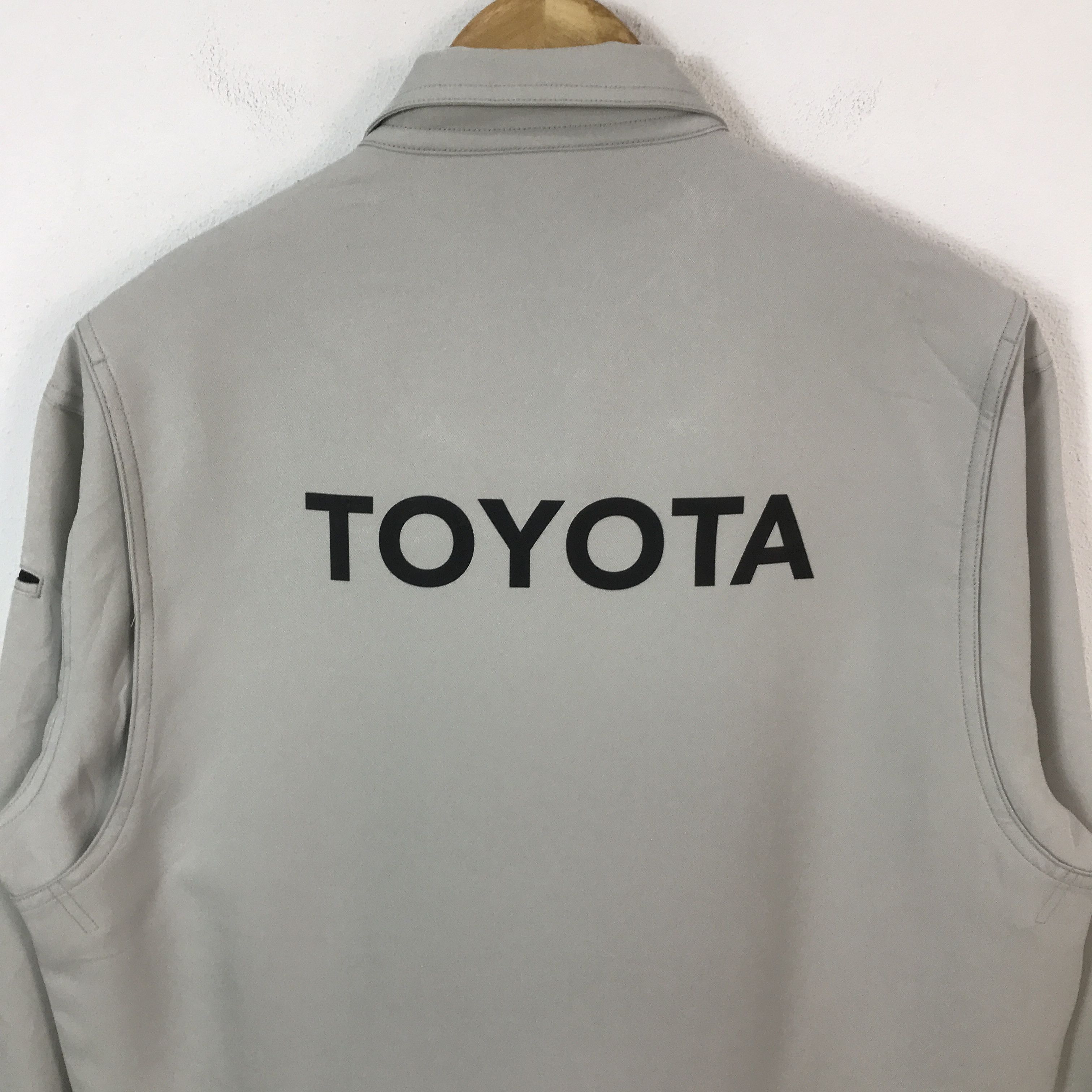 Gear for Sports Vtg Toyota Racing uniform custom jacket Size US L / EU 52-54 / 3 - 4 Thumbnail