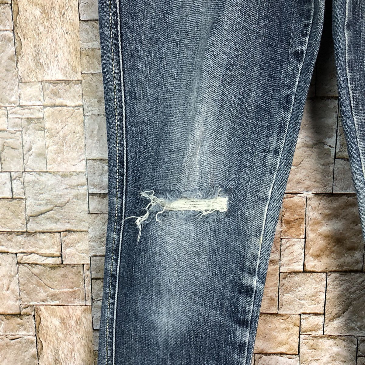 Levi's Levis Ladies Blue Disstressed Denim Pants #A606 Size 29" - 10 Thumbnail