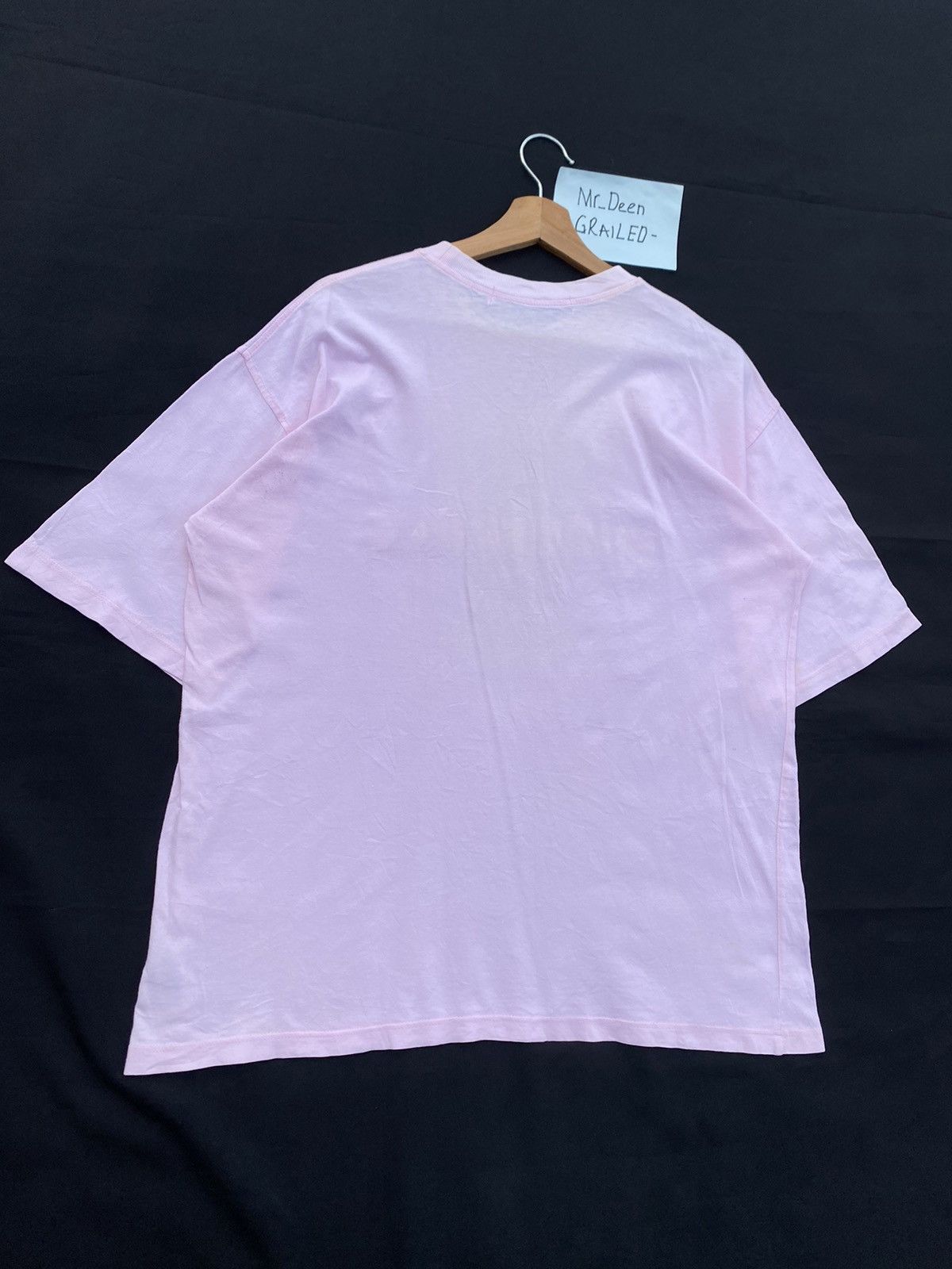 Vintage Rare Vintage 90s Burberry Embossed Tshirt Size US L / EU 52-54 / 3 - 14 Thumbnail