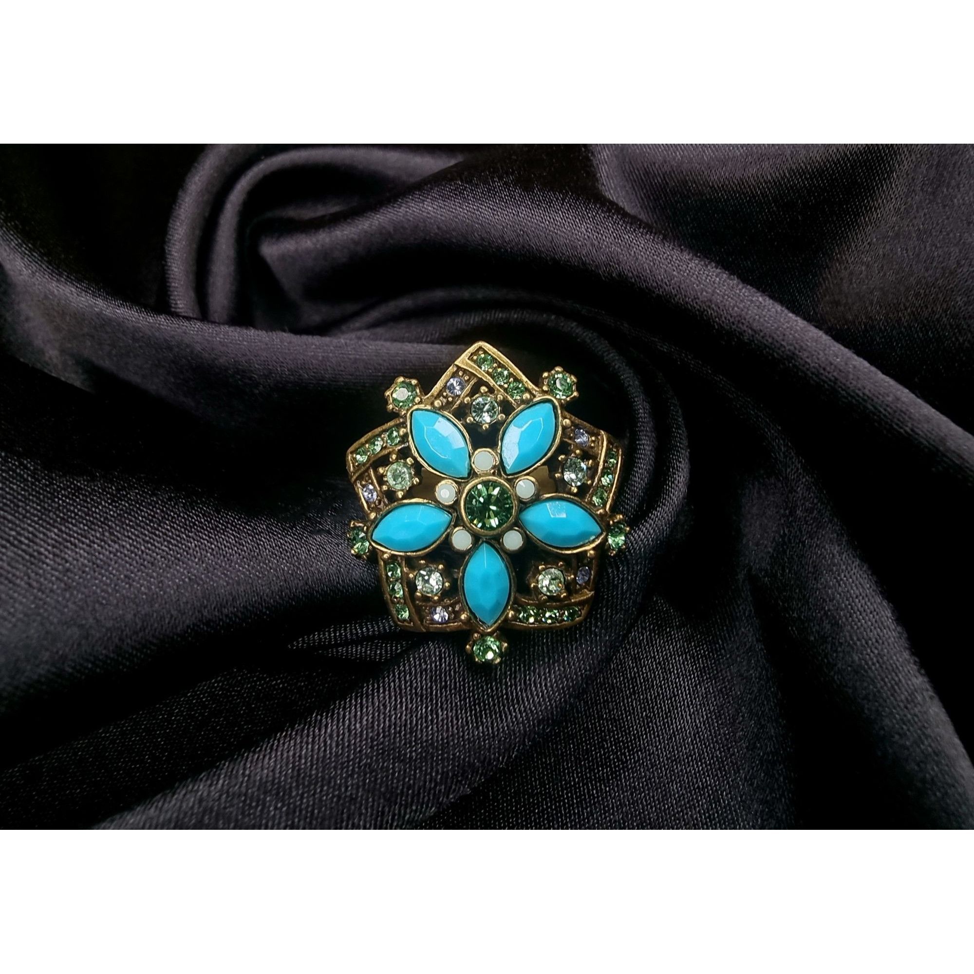 Vintage Heidi Daus Gold-Tone Statement Ring Blue & Green Crystal Flo Size ONE SIZE - 3 Thumbnail